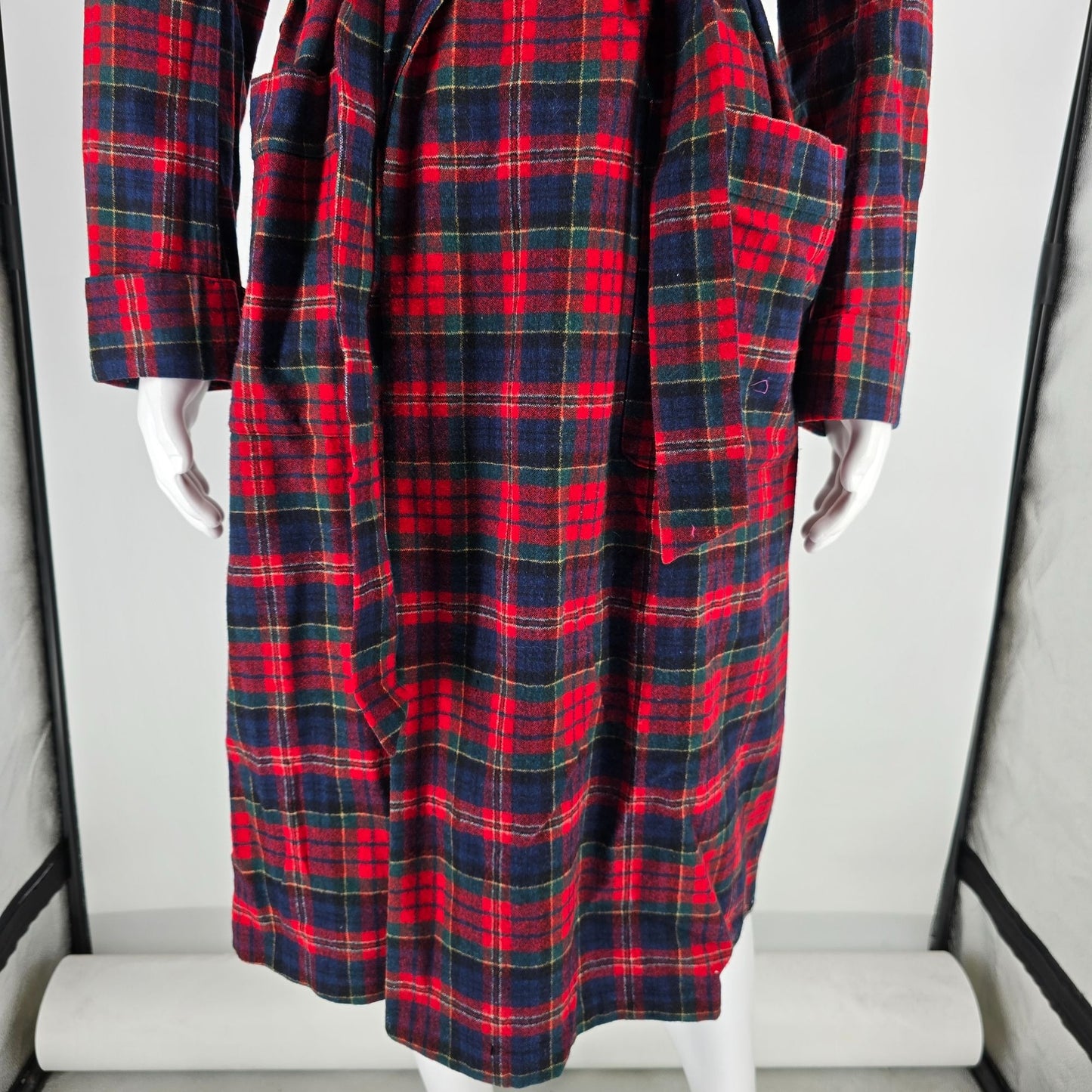Vintage 1970s Pendleton Macphereson Red Tartan Virgin Wool Belted Robe (M)