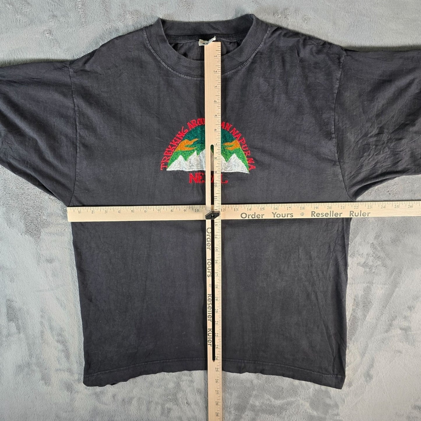Vintage 1990s Titex Trekking Around Annapurna Nepal Embroidered T-Shirt (L)