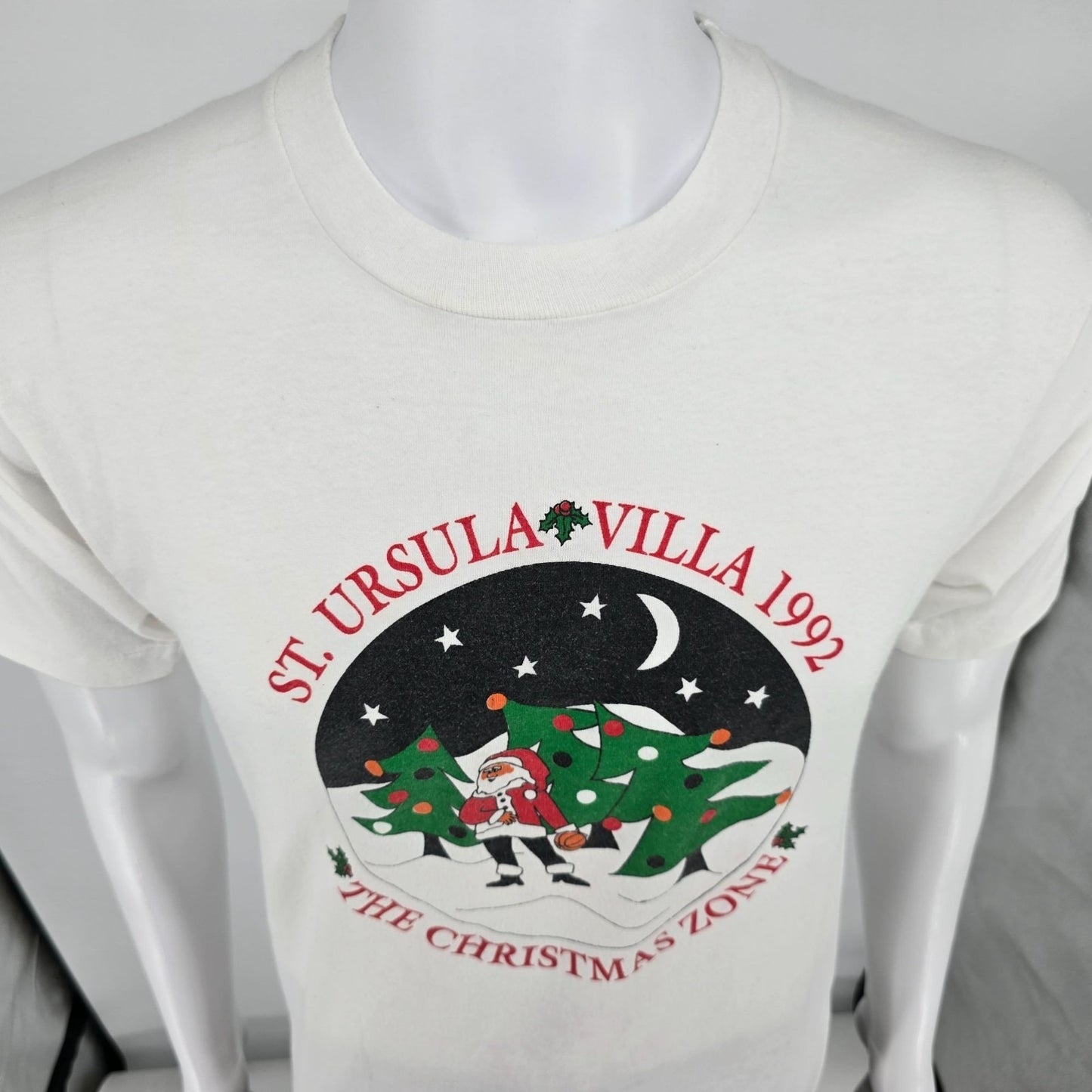 Vintage 1990s St. Ursula Villa The Christmas Zone 1992 Cincinnati T-Shirt (S/M)