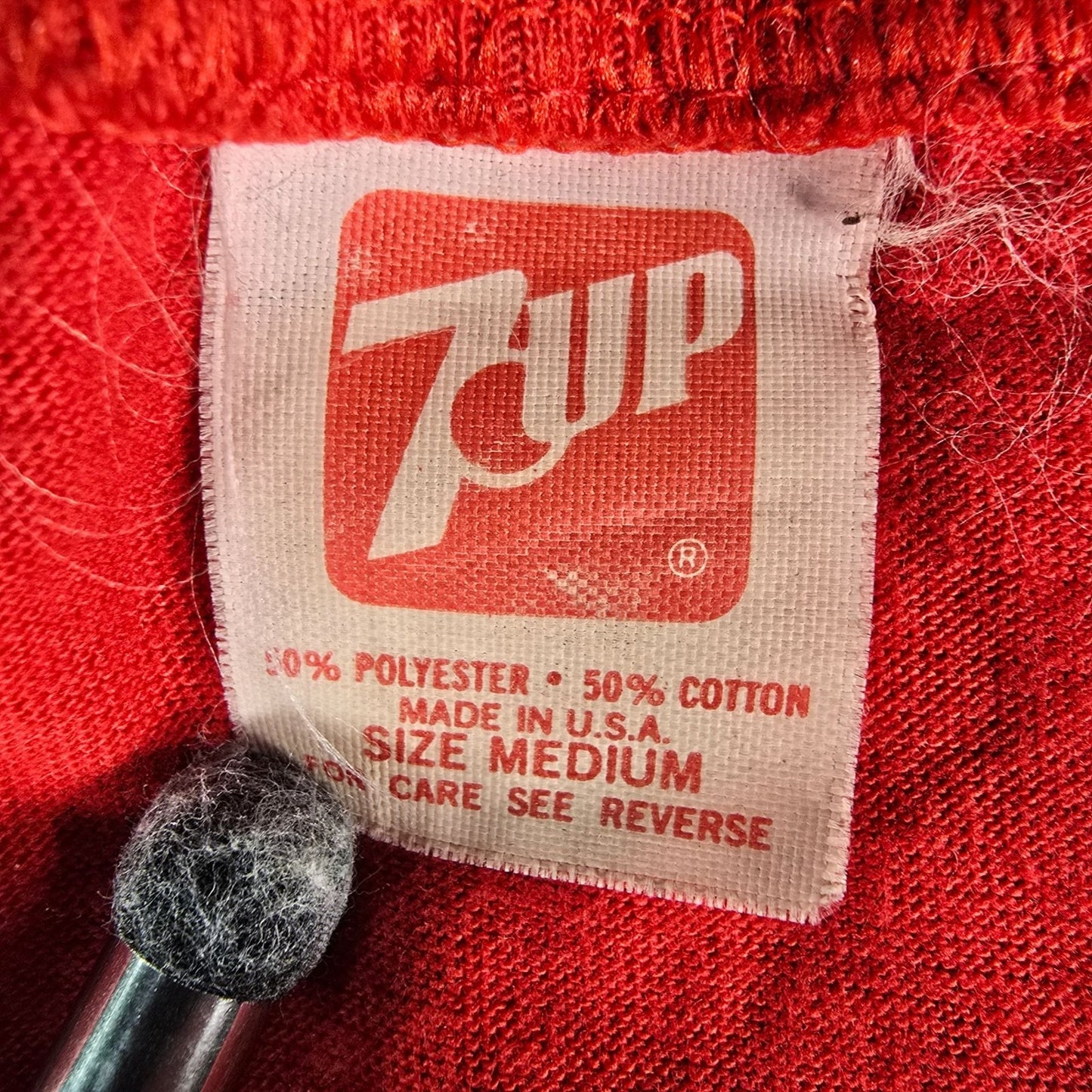 Vintage 1980s 7UP Red V-Neck Extra-Long Single Stitch Promo Sleep Shirt (M)