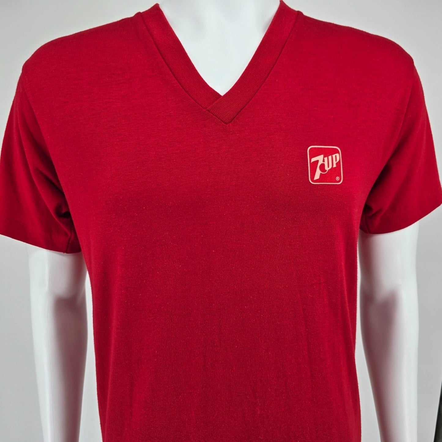 Vintage 1980s 7UP Red V-Neck Extra-Long Single Stitch Promo Sleep Shirt (M)