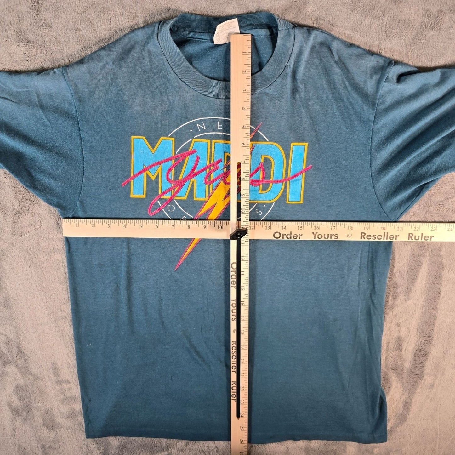Vintage 1980s Hanes Fifty-Fifty Mardi Gras New Orleans Soft & Thin T-Shirt (M/L)