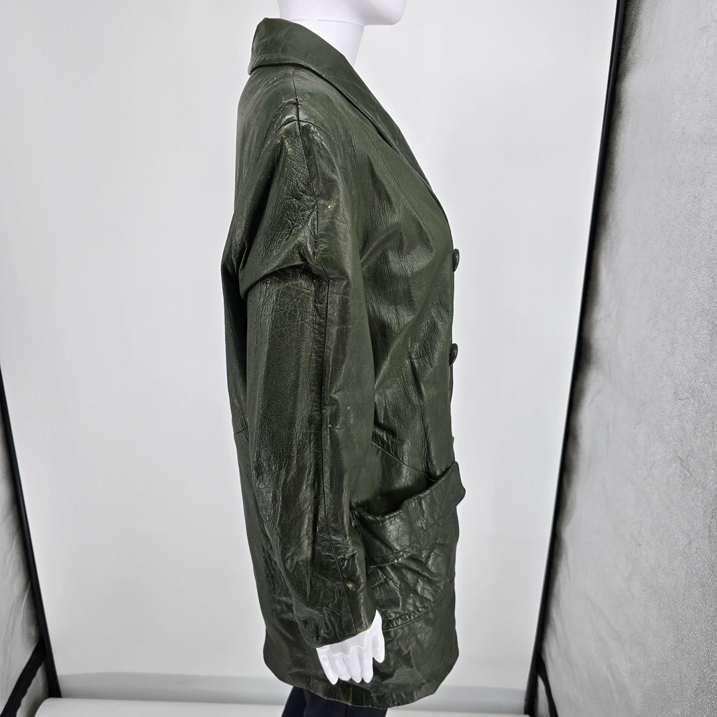 Vintage 1970s Unbranded Double-Breasted Green Leather Shawl Collar Car Coat (L)