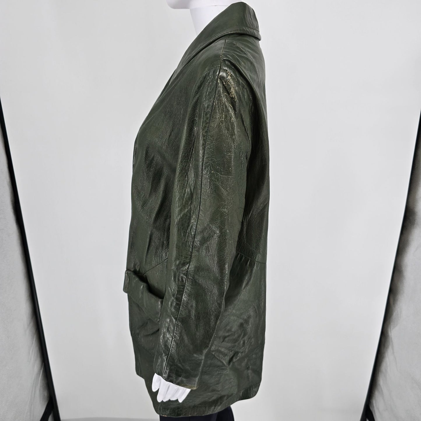 Vintage 1970s Unbranded Double-Breasted Green Leather Shawl Collar Car Coat (L)