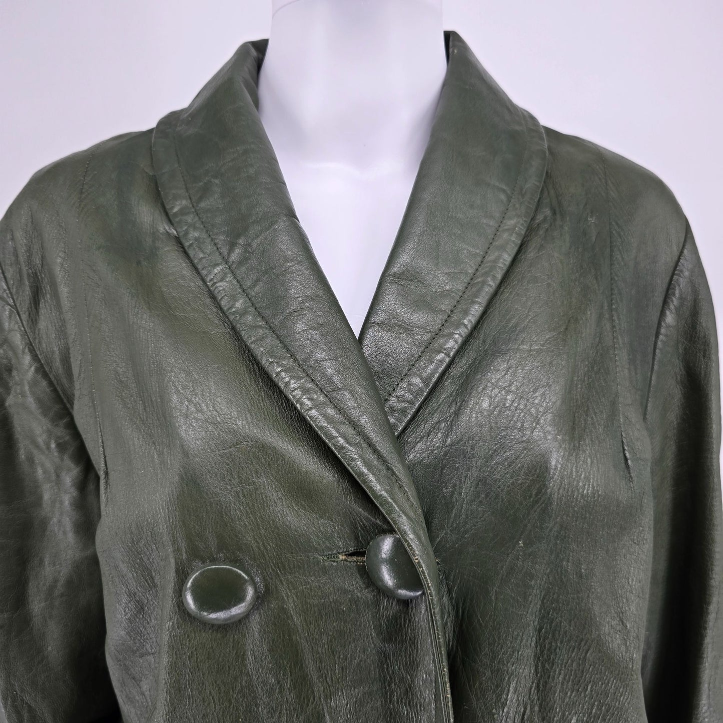 Vintage 1970s Unbranded Double-Breasted Green Leather Shawl Collar Car Coat (L)