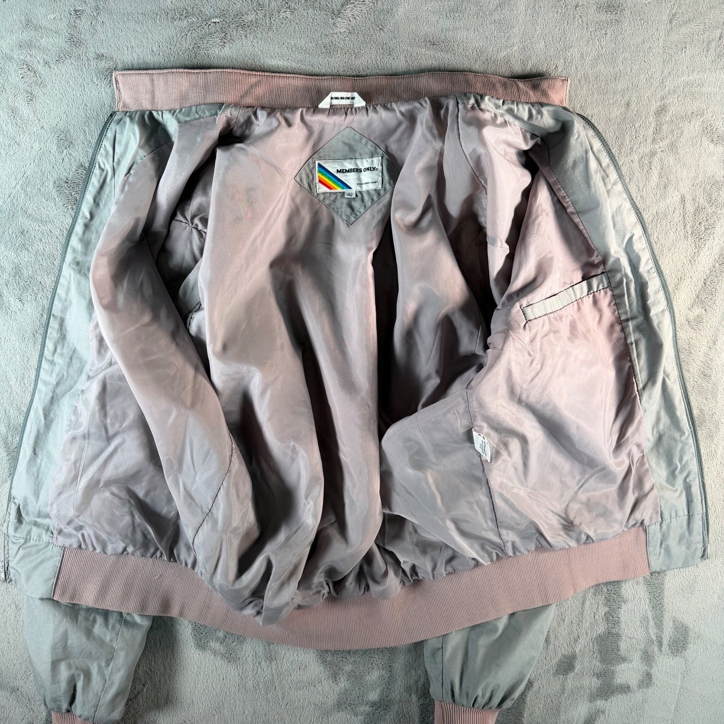 Vintage 1980s Members Only Gray/Mauve Racer Lightweight Bomber Jacket (L)
