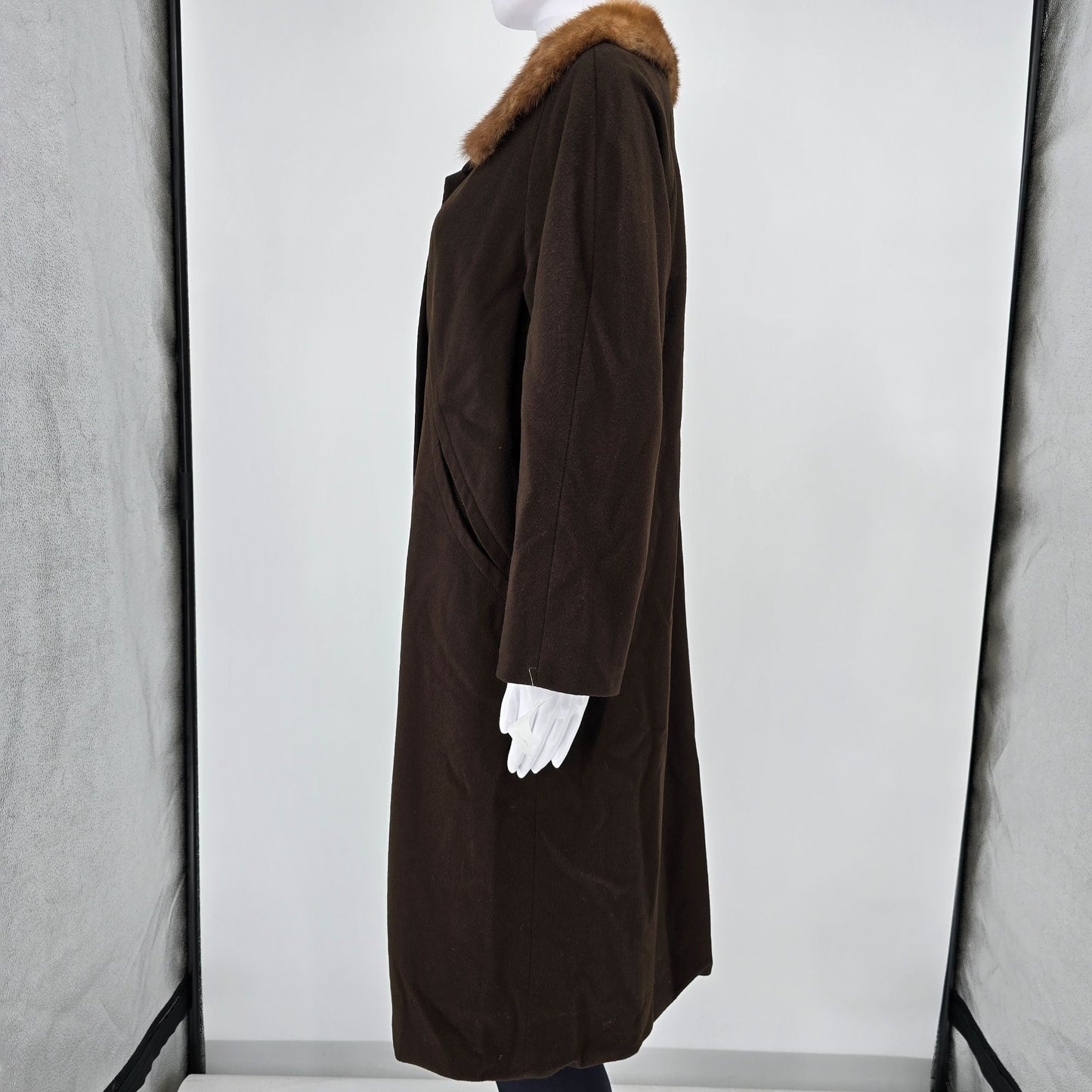 Vintage 1950s Unbranded Chocolate Brown Wool Faux Fur Collar Overcoat (M/L)