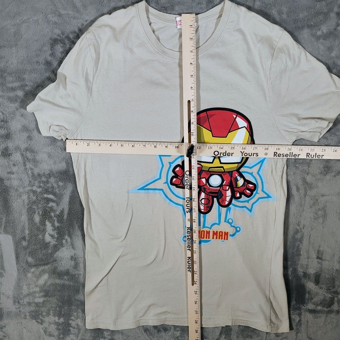 Marvel Avengers Beige/Taupe Iron Man Cartoon Graphic T-Shirt (Large)