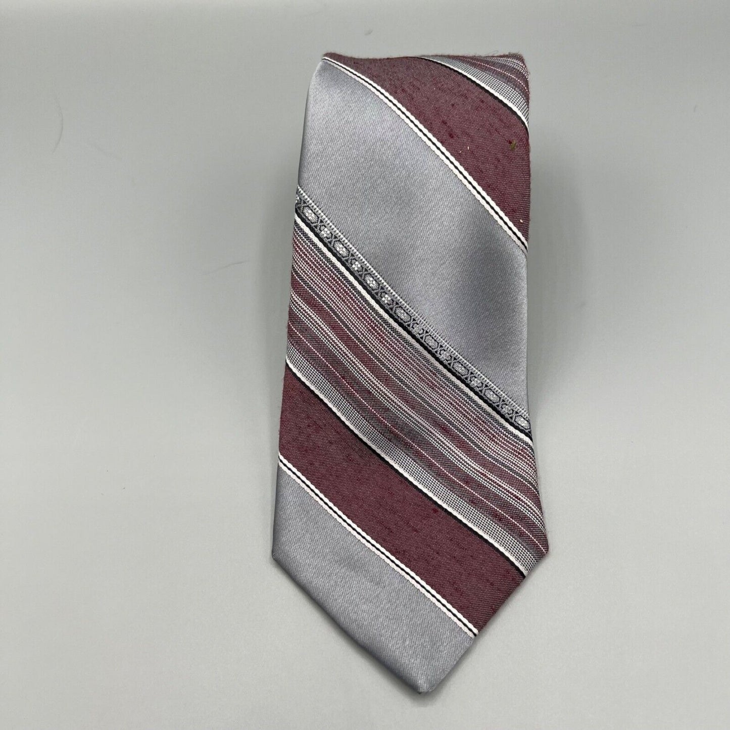 Vintage Silver & Burgundy Diagonal Striped Textured Pattern Tie (For crafting)