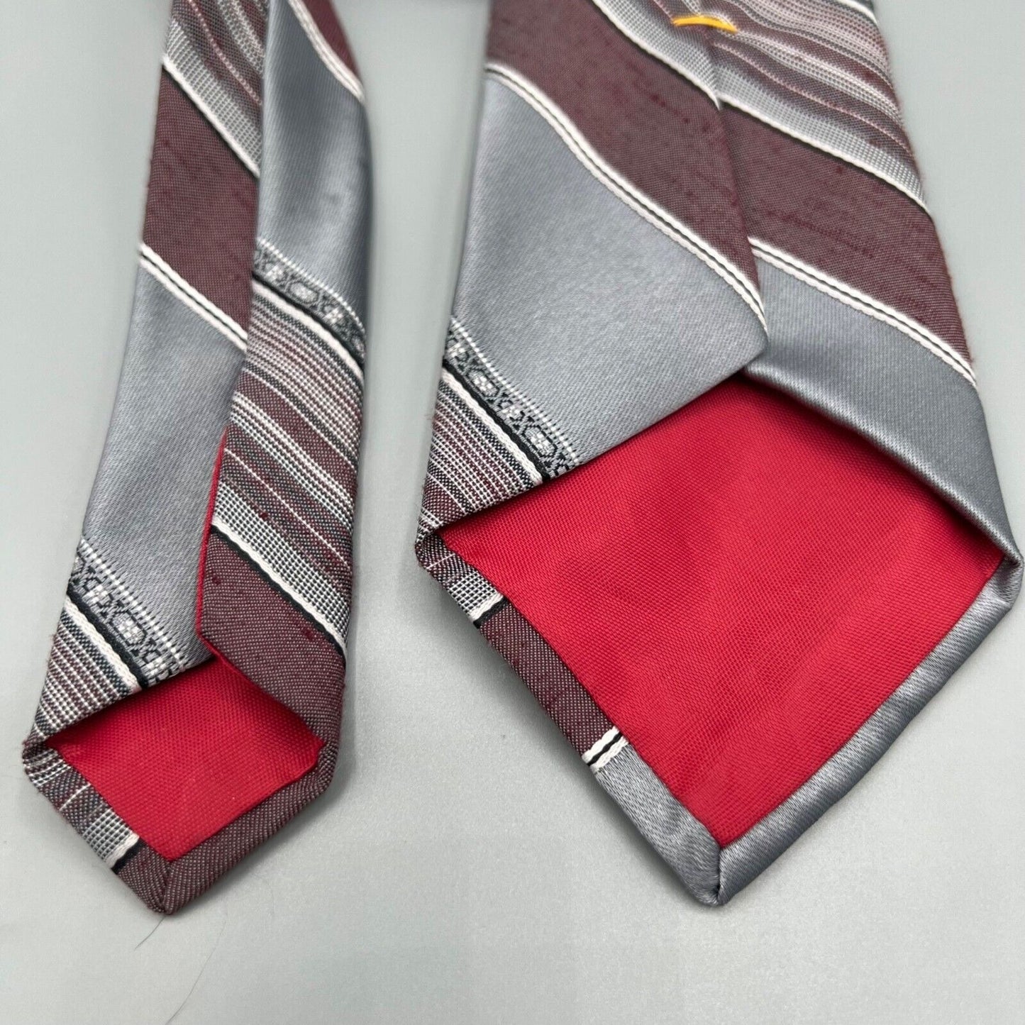 Vintage Silver & Burgundy Diagonal Striped Textured Pattern Tie (For crafting)