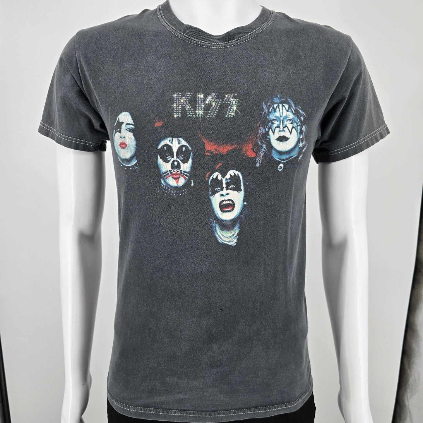 Distressed 2000s Hanes Heavyweight KISS Self-Titled Album Graphic T-Shirt (S)