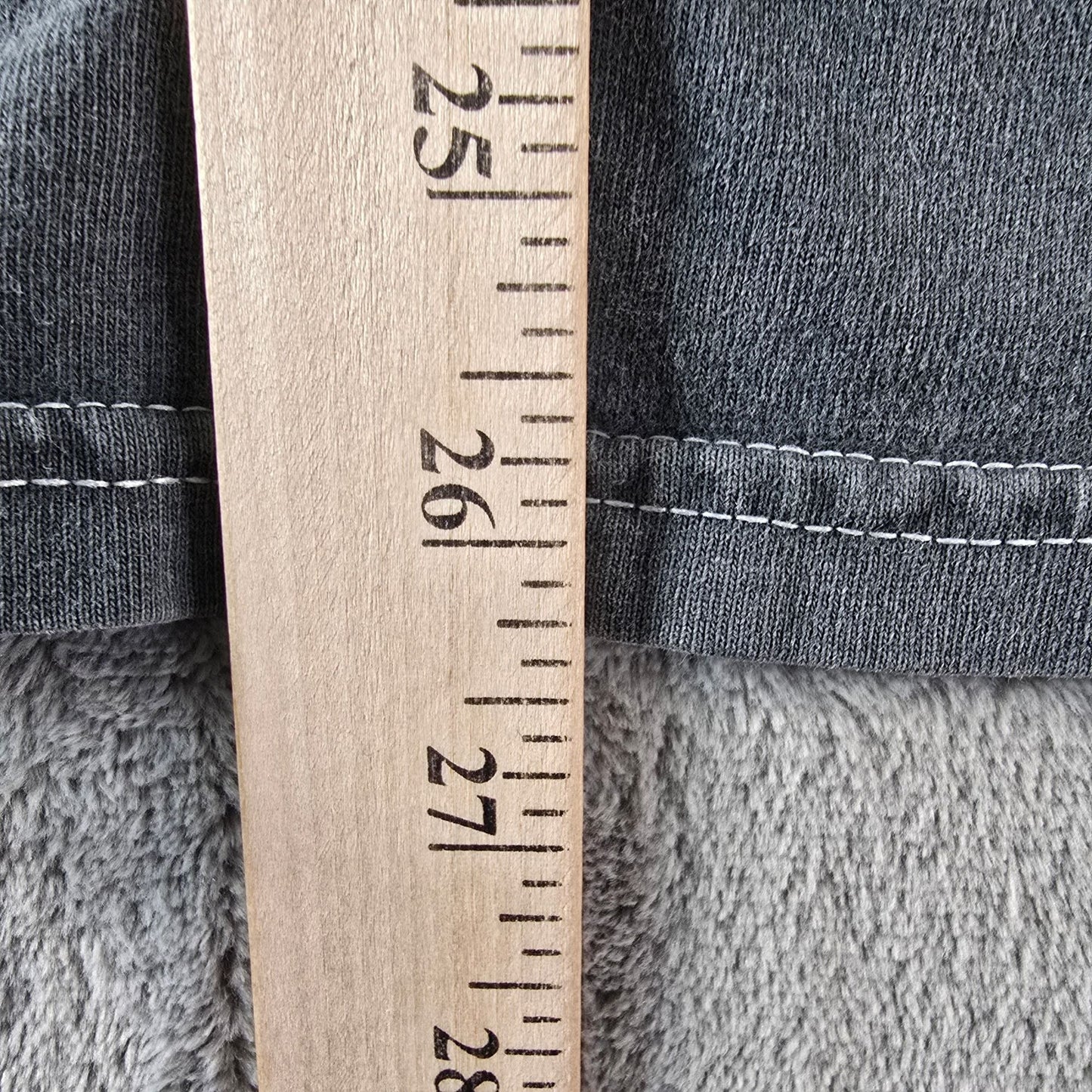 Distressed 2000s Hanes Heavyweight KISS Self-Titled Album Graphic T-Shirt (S)