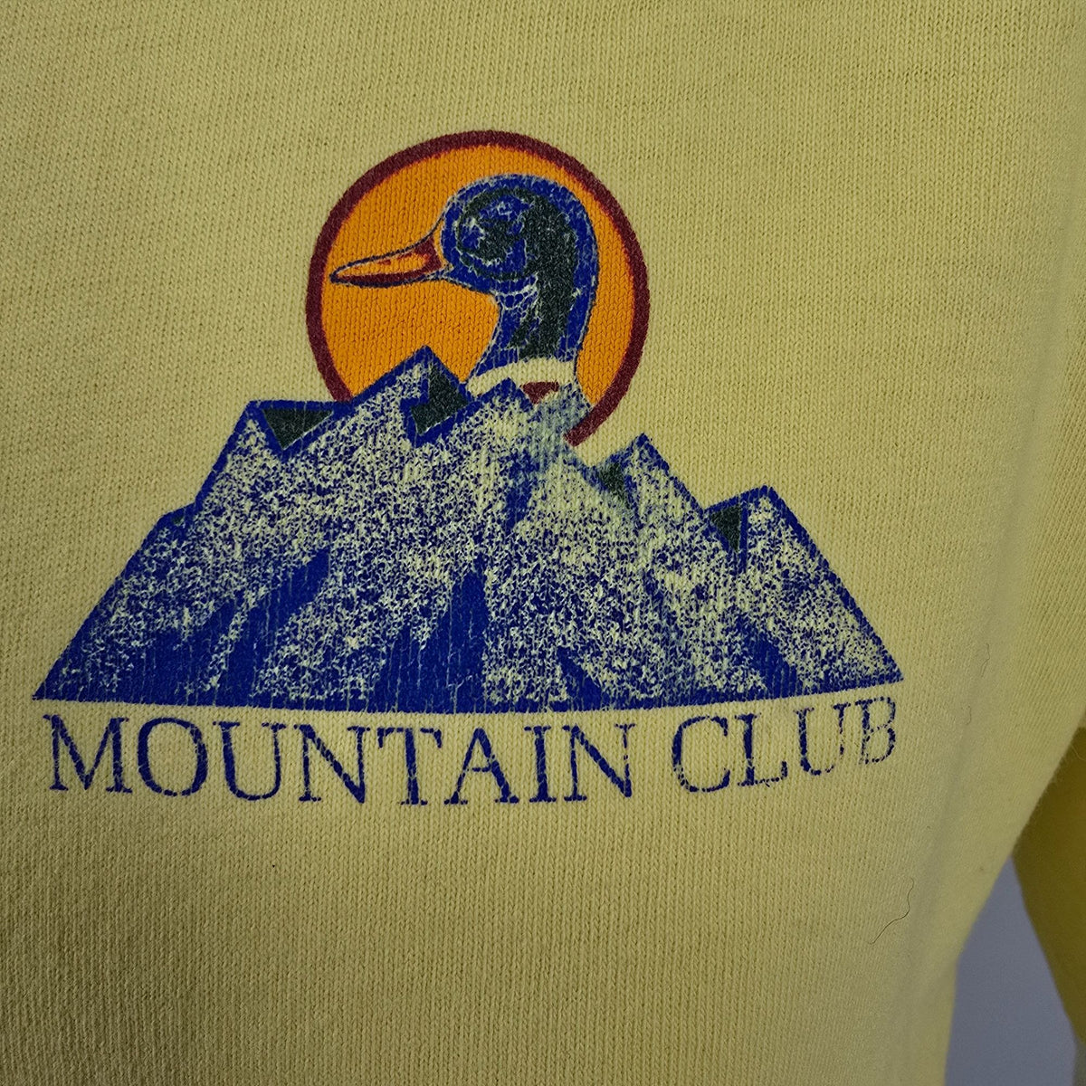Vintage 1990s Tee Jays Yellow Mallard Duck Mountain Club T-Shirt (L/XL)