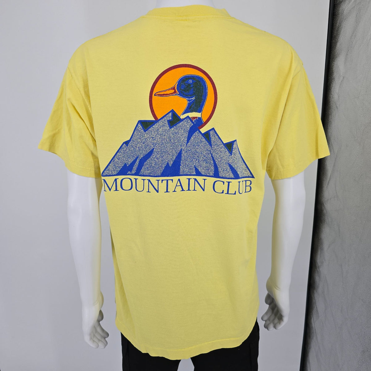 Vintage 1990s Tee Jays Yellow Mallard Duck Mountain Club T-Shirt (L/XL)