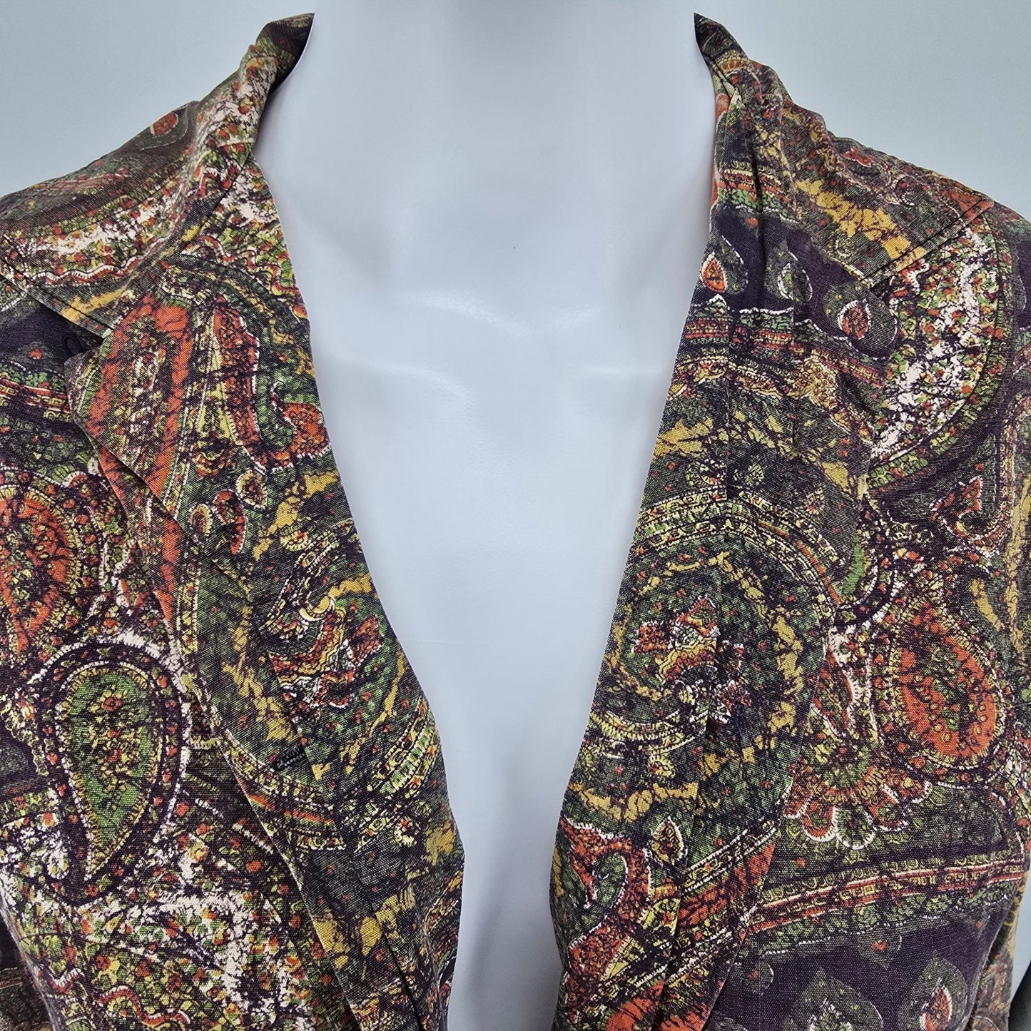 Vintage 1970s Women's Zantrel Rayon/Cotton Paisley Print Long Sleeve Shirt (L)