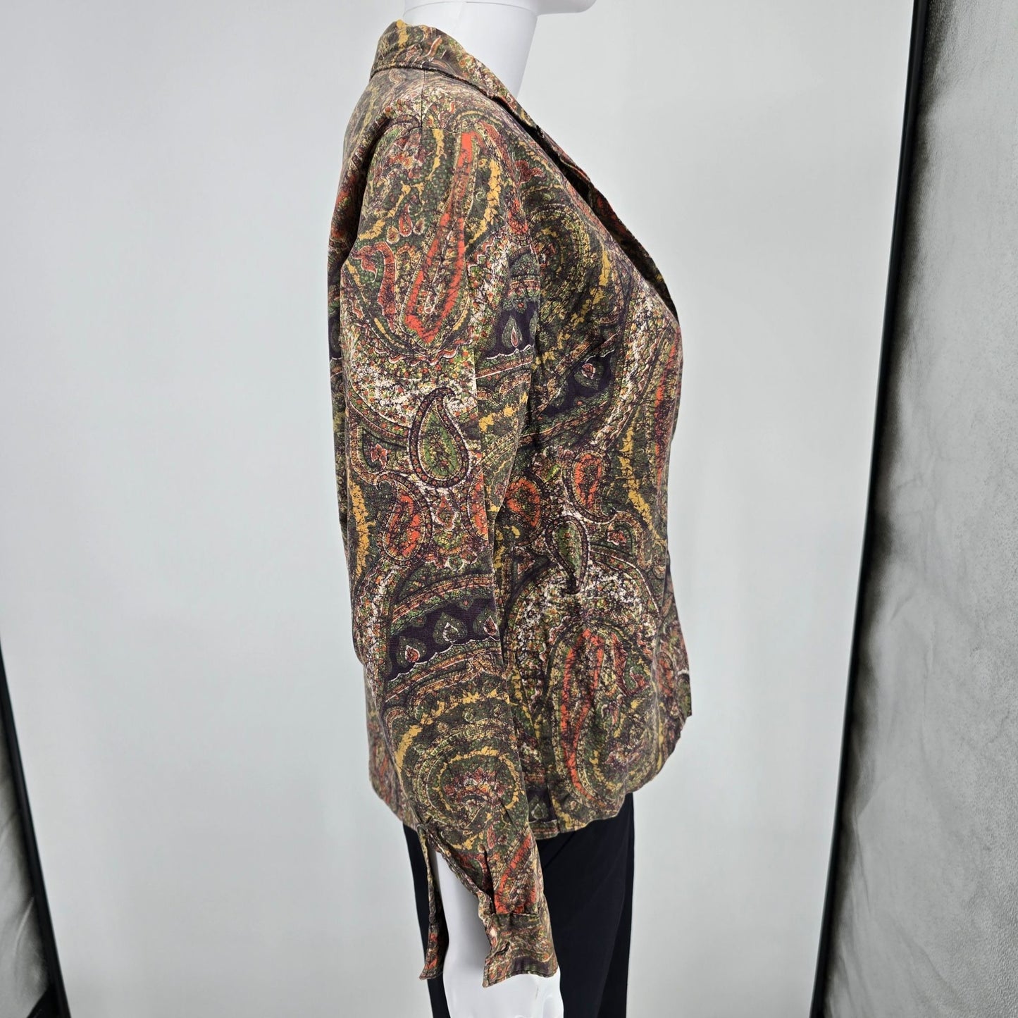 Vintage 1970s Women's Zantrel Rayon/Cotton Paisley Print Long Sleeve Shirt (L)