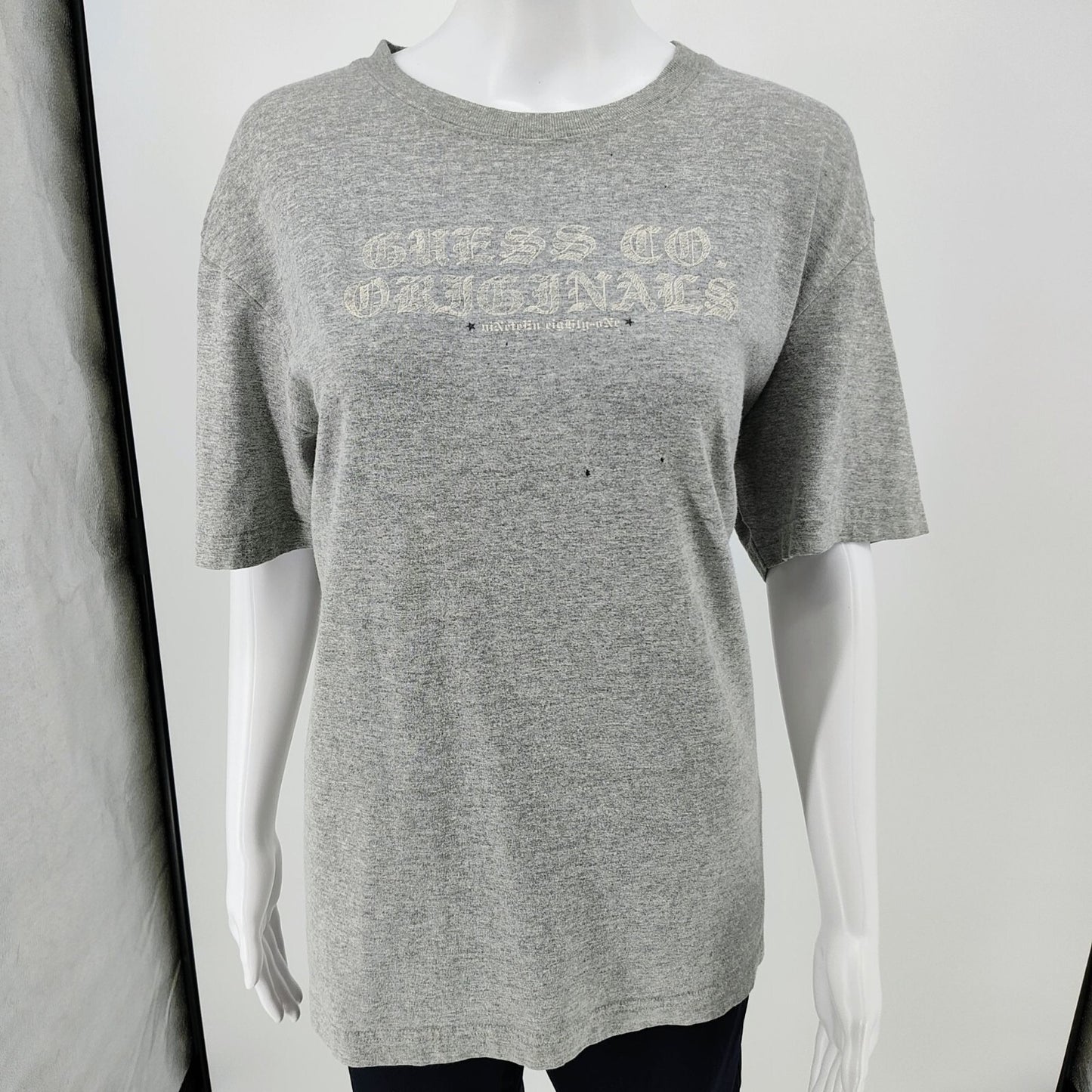 Guess Co. Originals Nineteen Eighty-One Women's Gray Logo T-Shirt (XL) *Flawed