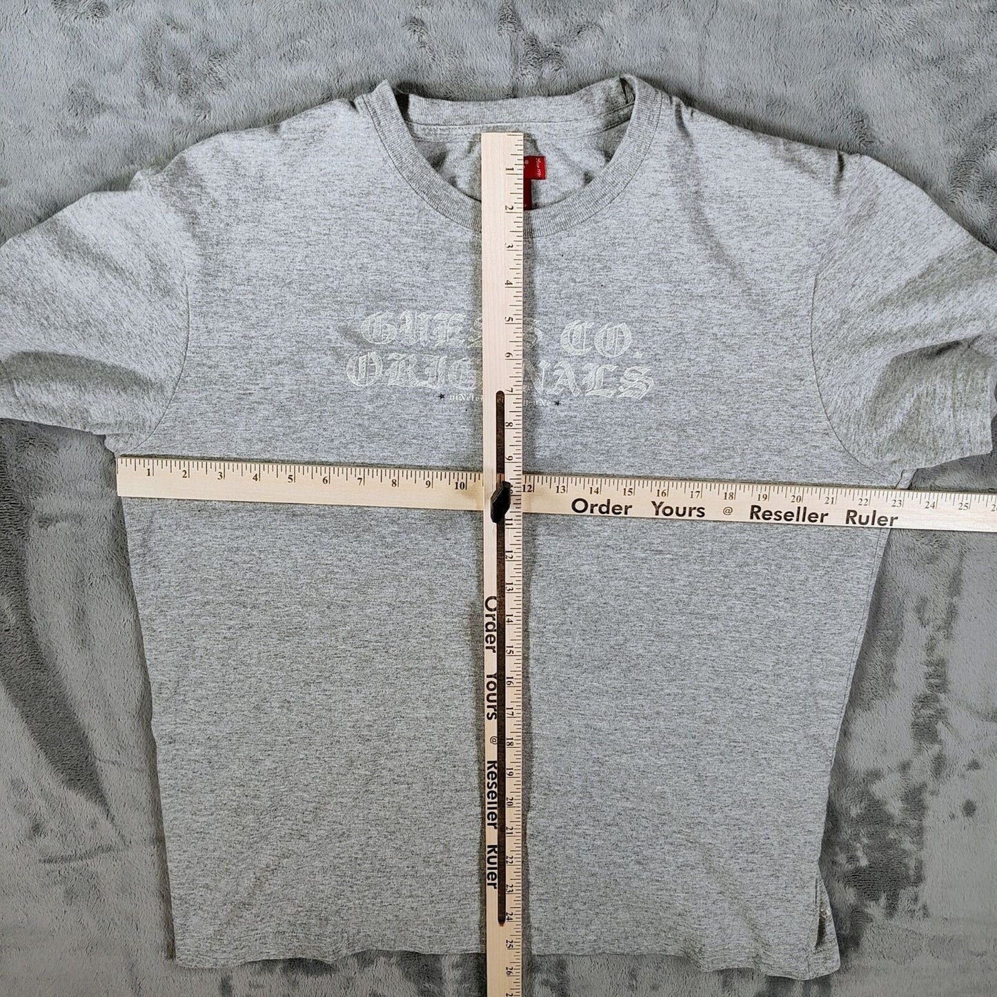 Guess Co. Originals Nineteen Eighty-One Women's Gray Logo T-Shirt (XL) *Flawed