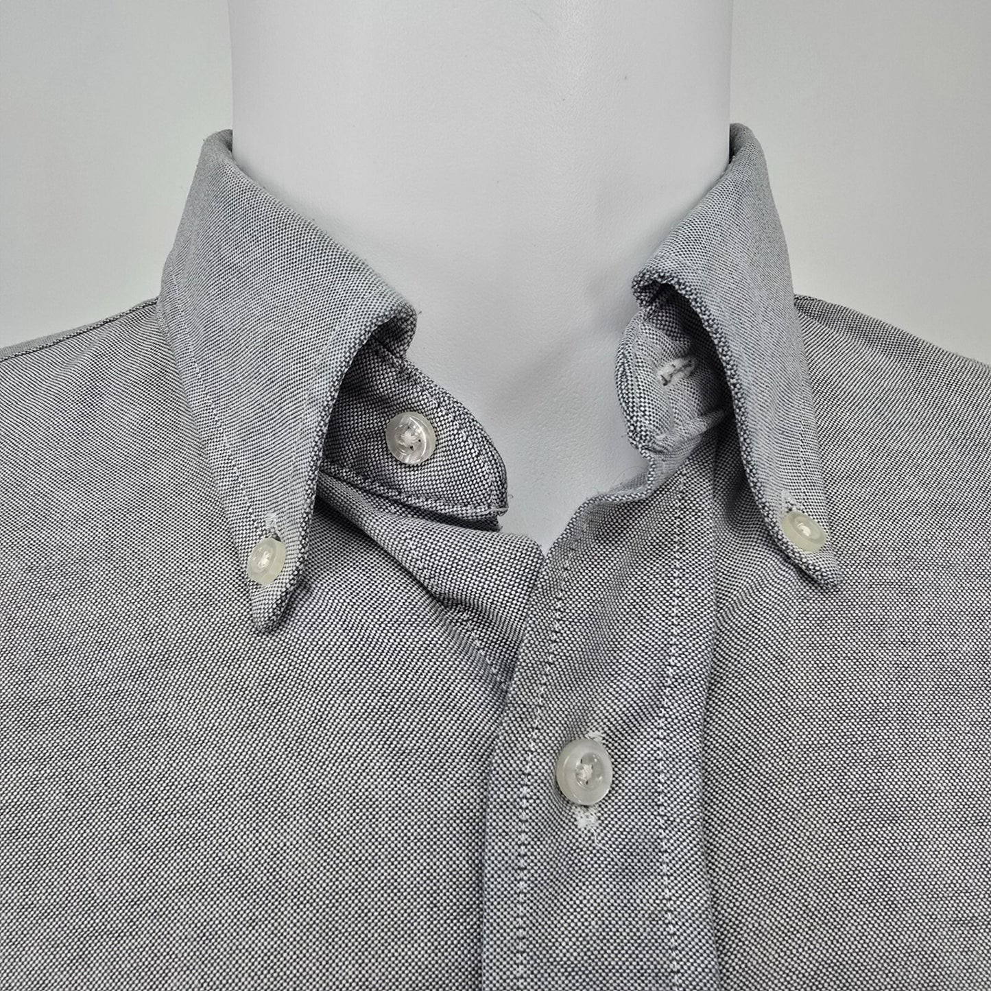 Vintage 1980s Sears Roebuck & Co. Light Gray Button-Down Shirt (16 32/33)