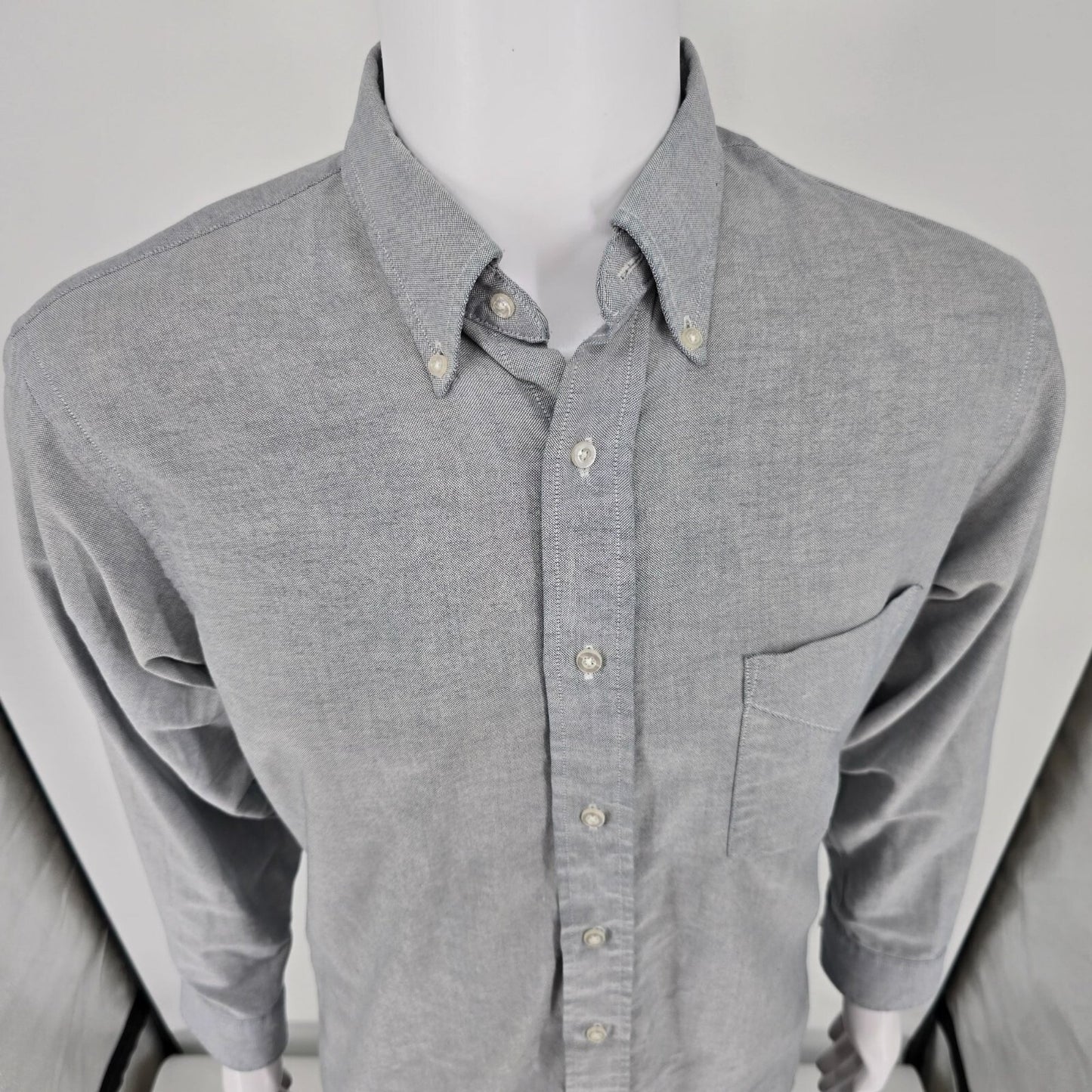 Vintage 1980s Sears Roebuck & Co. Light Gray Button-Down Shirt (16 32/33)