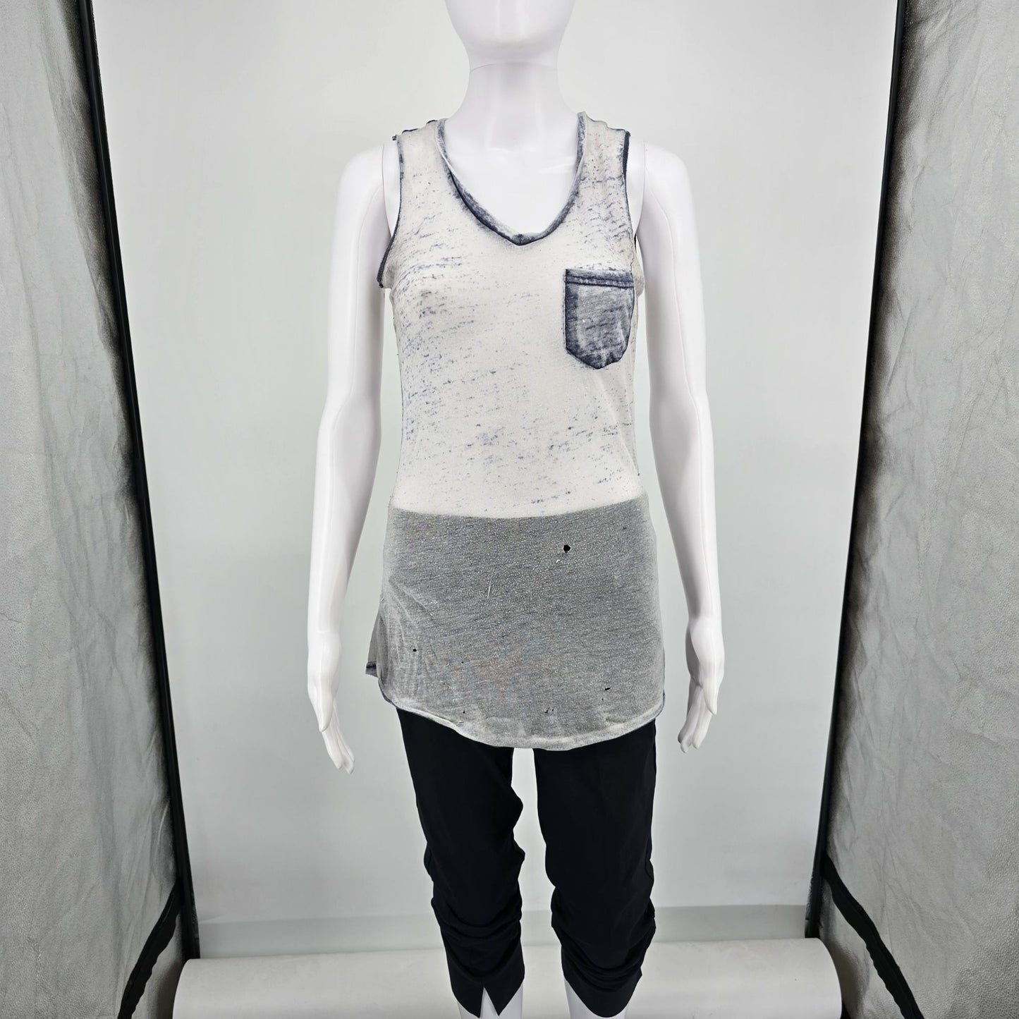 Distressed 2010s Women's Sheer Devoré Burnout Longline Pocket Tank Top (M)
