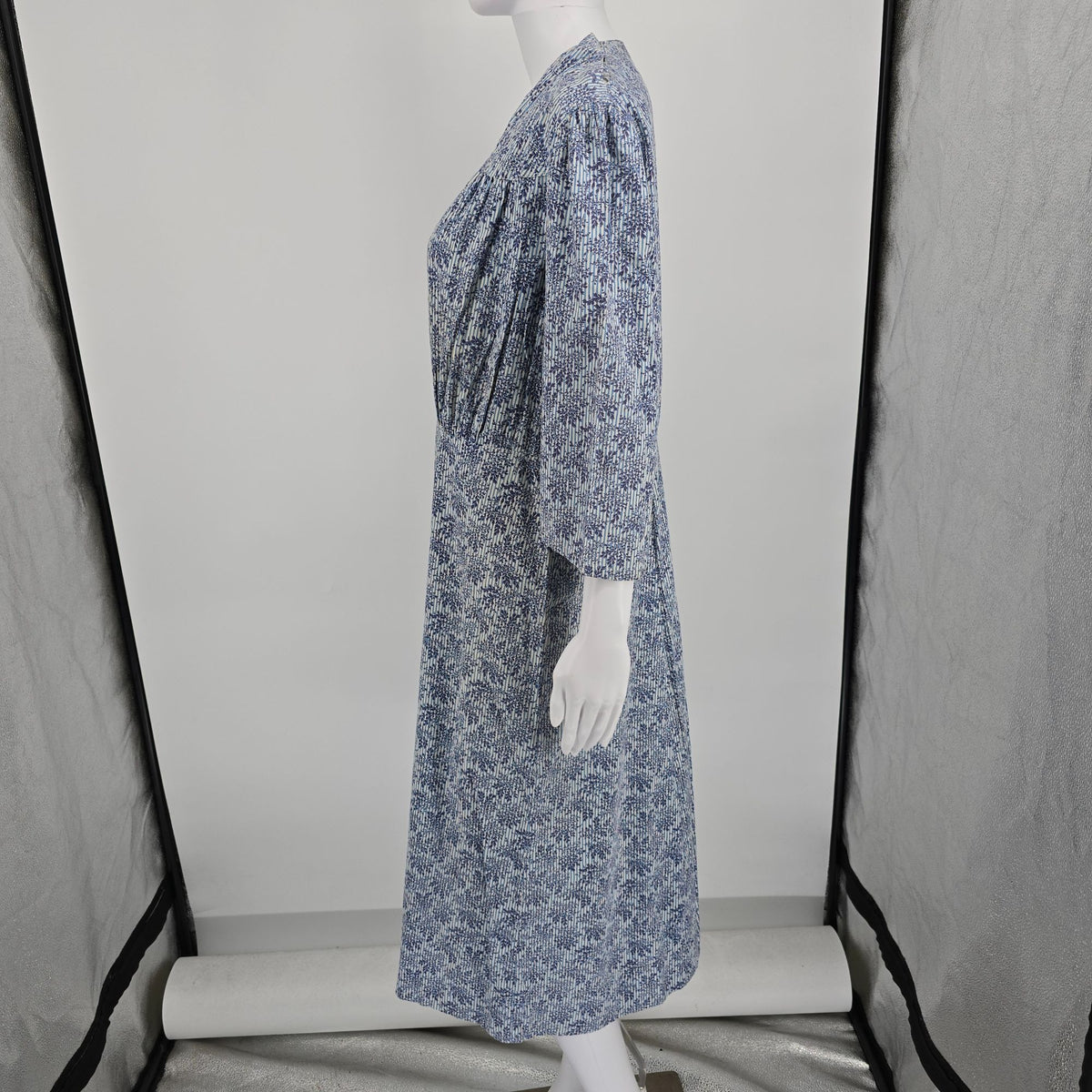 Vintage 1940s Handmade Floral Stripe Snap Shoulder Square Neck Day Dress (L)