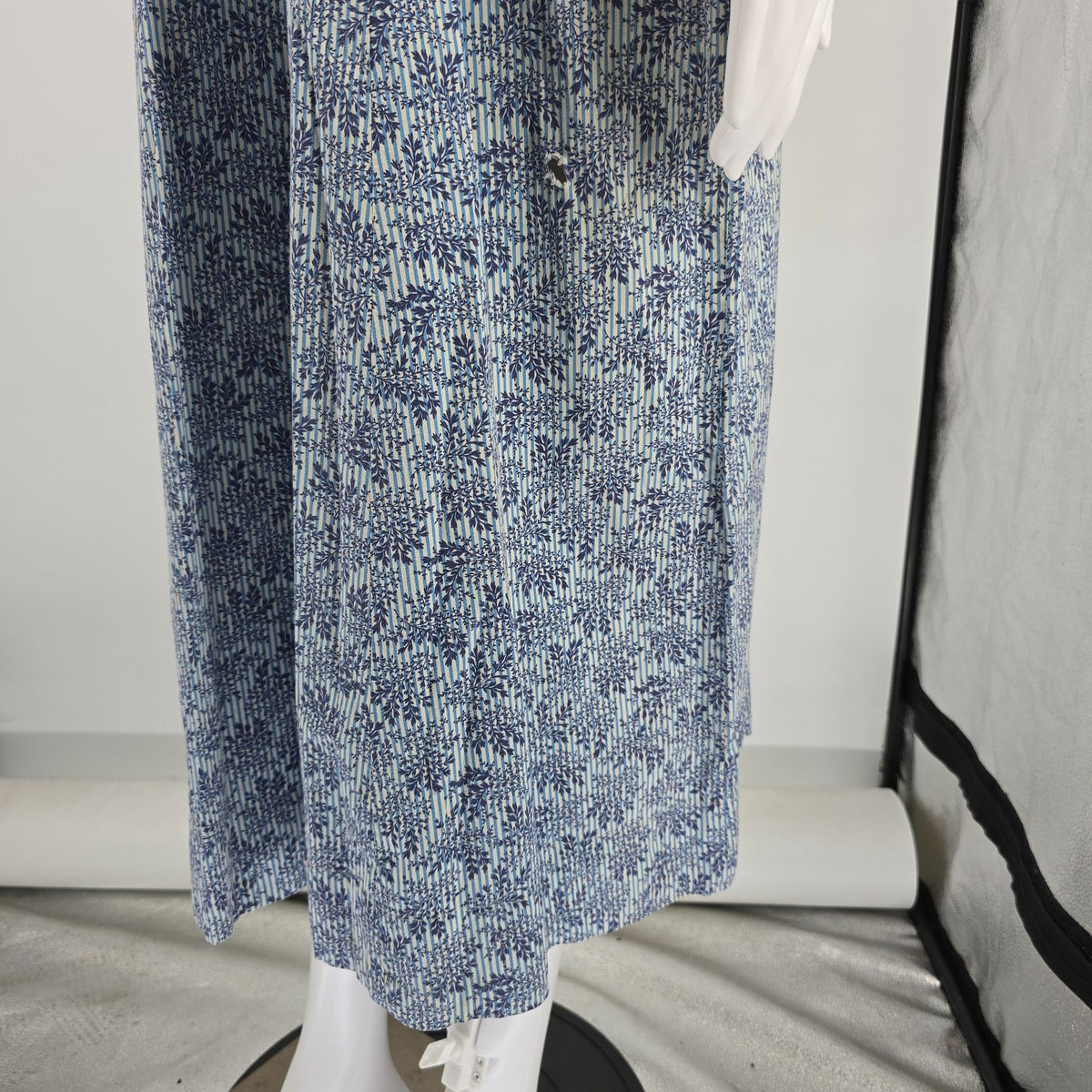 Vintage 1940s Handmade Floral Stripe Snap Shoulder Square Neck Day Dress (L)