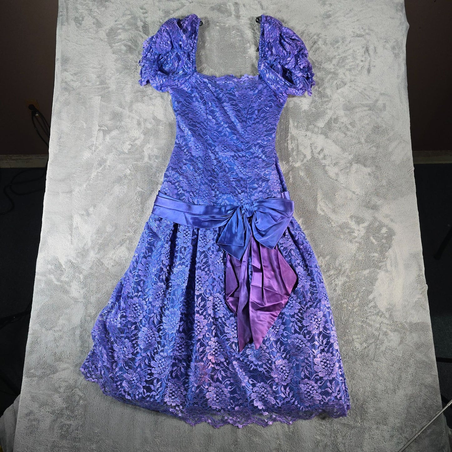 Distressed Vintage 1980s Purple Lace Puff Sleeve Drop Waist Prom Dress (S)