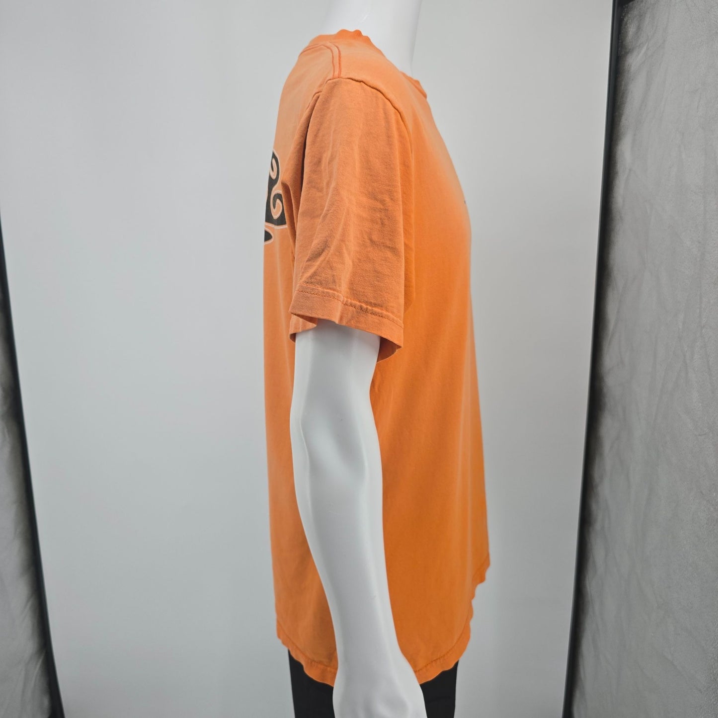 Vintage 1990s Tavarua Island Surf Company Fiji Faded Orange T-Shirt (L)