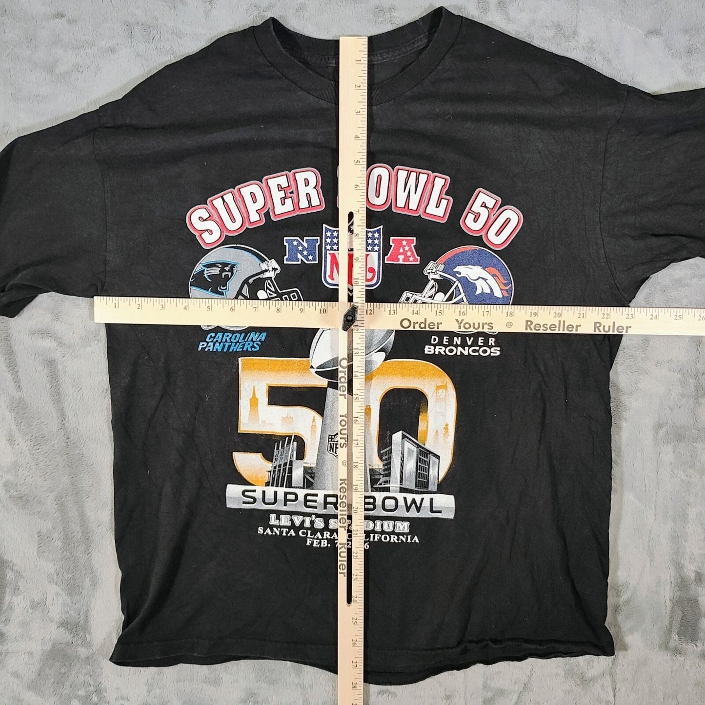 2016 Super Bowl 50 Carolina Panthers Denver Broncos NFL Graphic T-Shirt (Large)