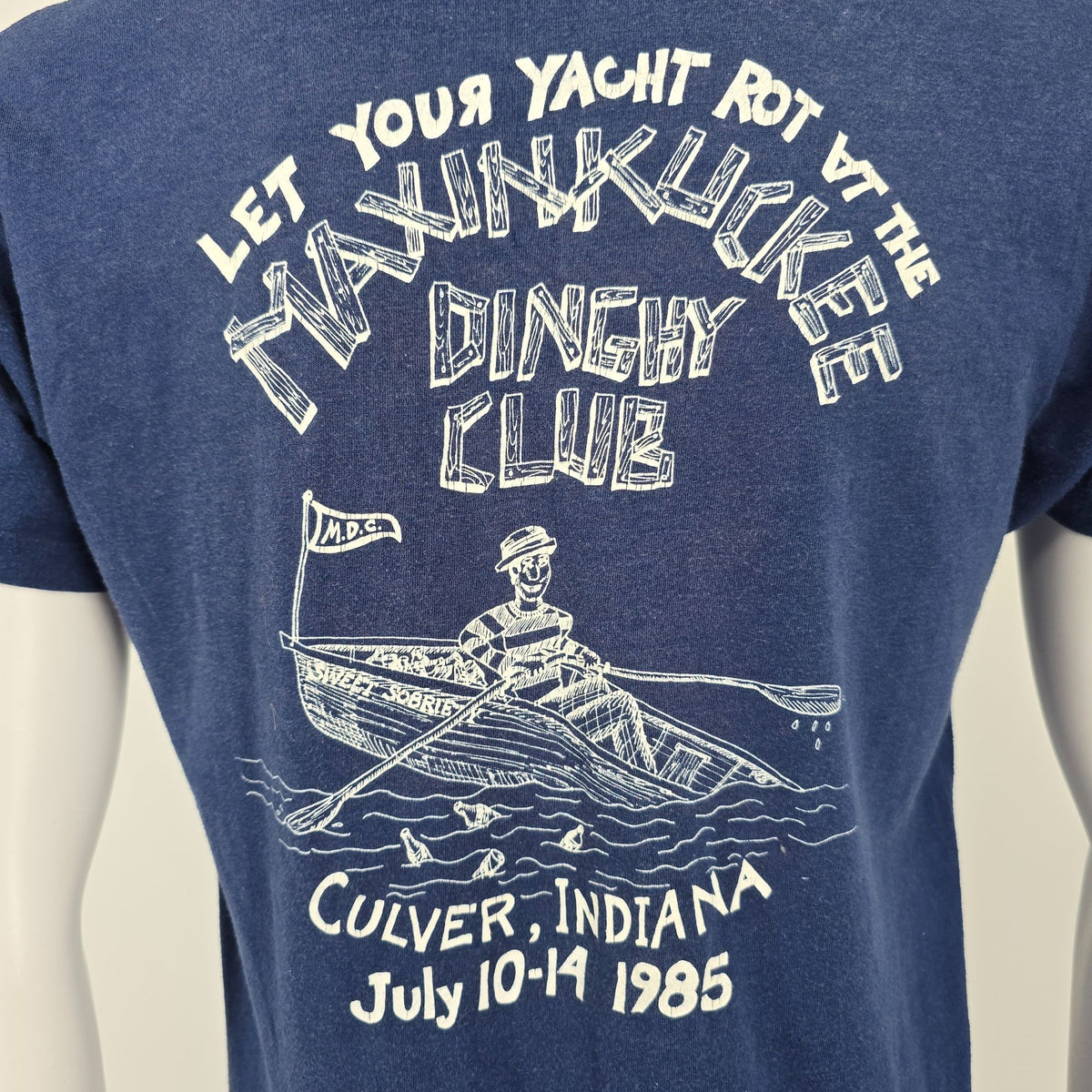 Vintage 1985 Hanes Lake Maxinkuckee Dinghy Club Culver Indiana T-Shirt (M)