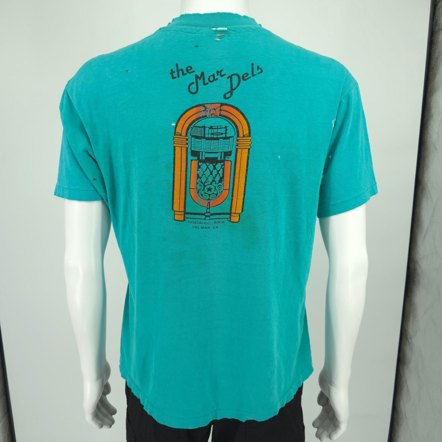 Thrashed Vintage 1990s The Mar Dels California Nostalgic Rock T-Shirt (M/L)