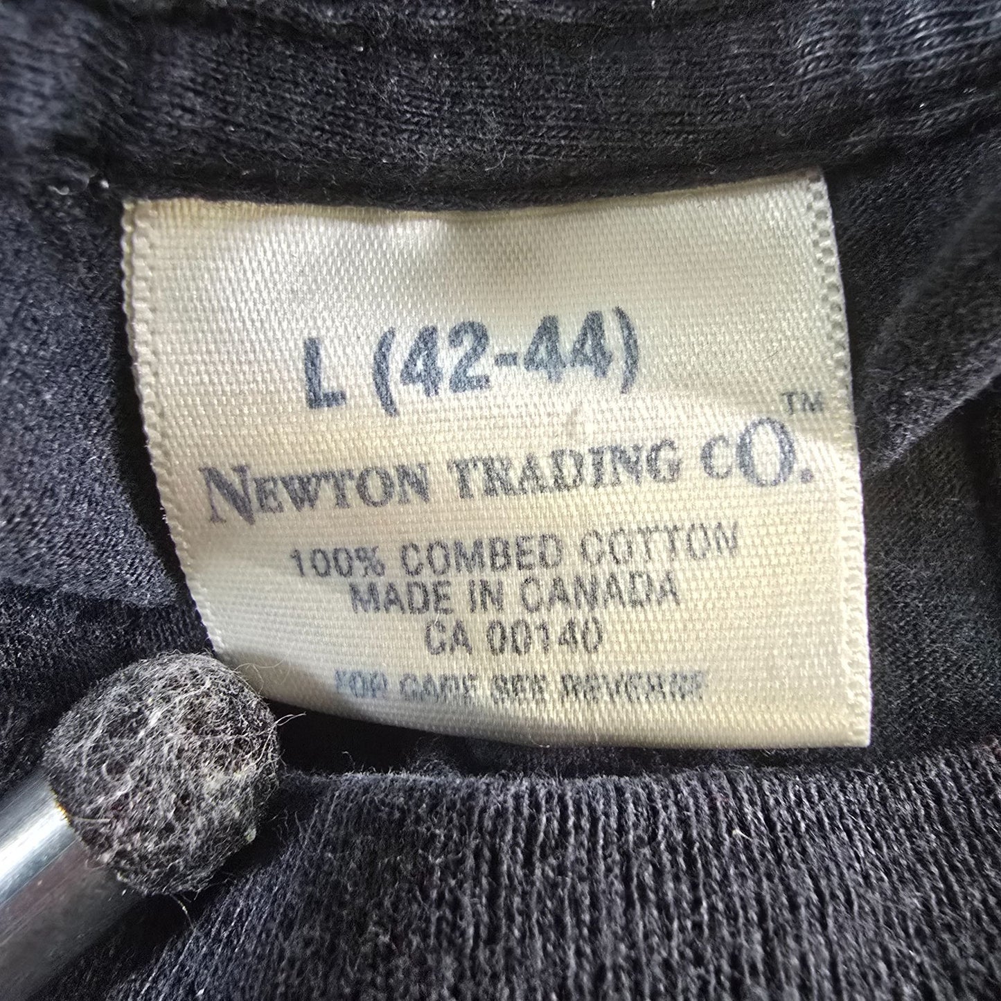 Vintage 1990s Newton Trading Co. Made in Canada Blank Black T-Shirt (M/L)