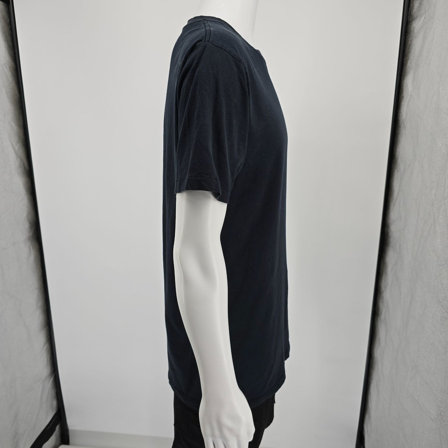 Vintage 1990s Newton Trading Co. Made in Canada Blank Black T-Shirt (M/L)