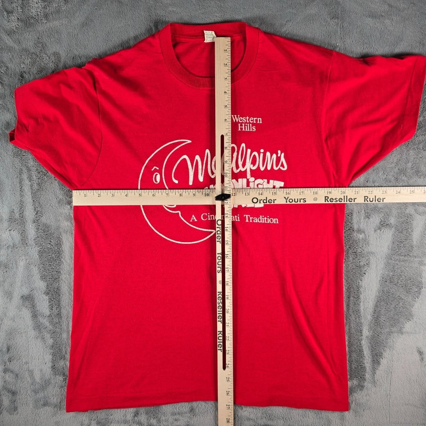 Vintage 1980s McAlpin's Moonlight Sale Western Hills Cincinnati T-Shirt (M)