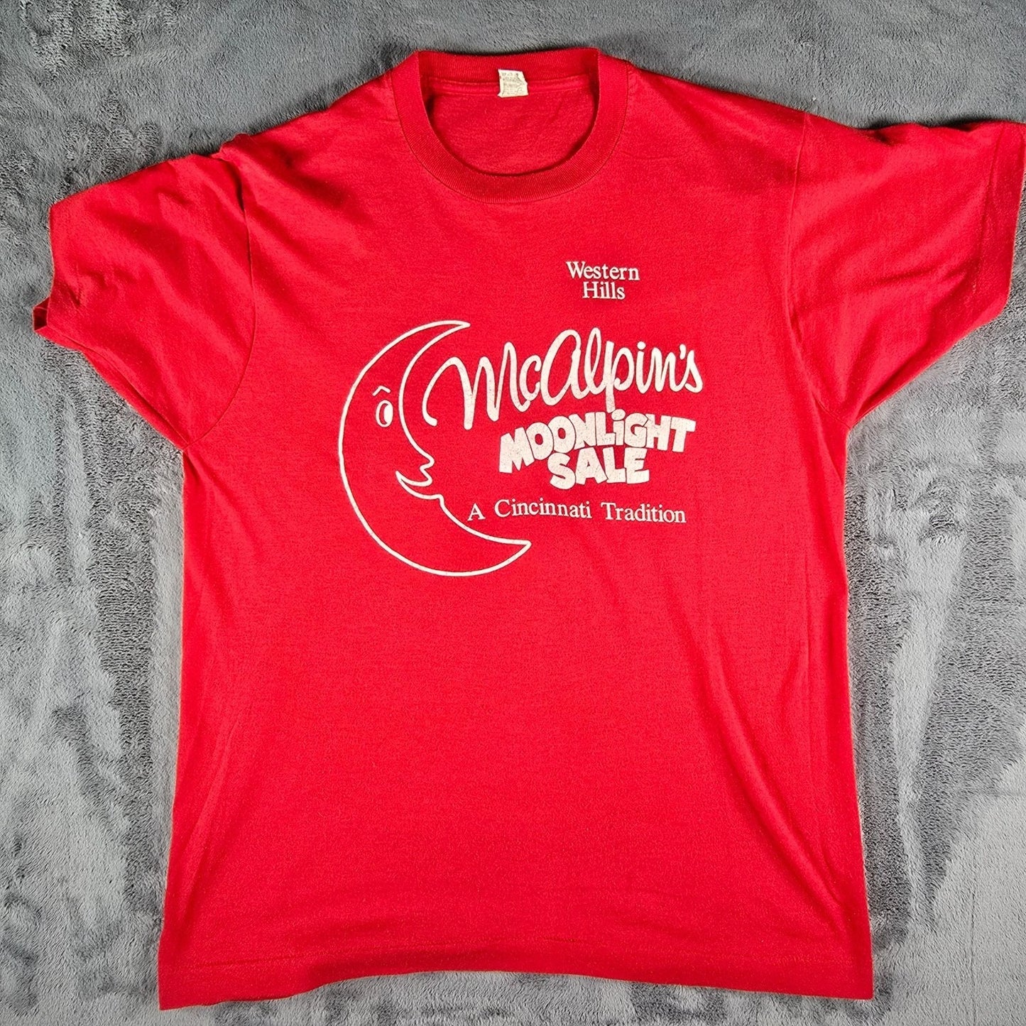 Vintage 1980s McAlpin's Moonlight Sale Western Hills Cincinnati T-Shirt (M)