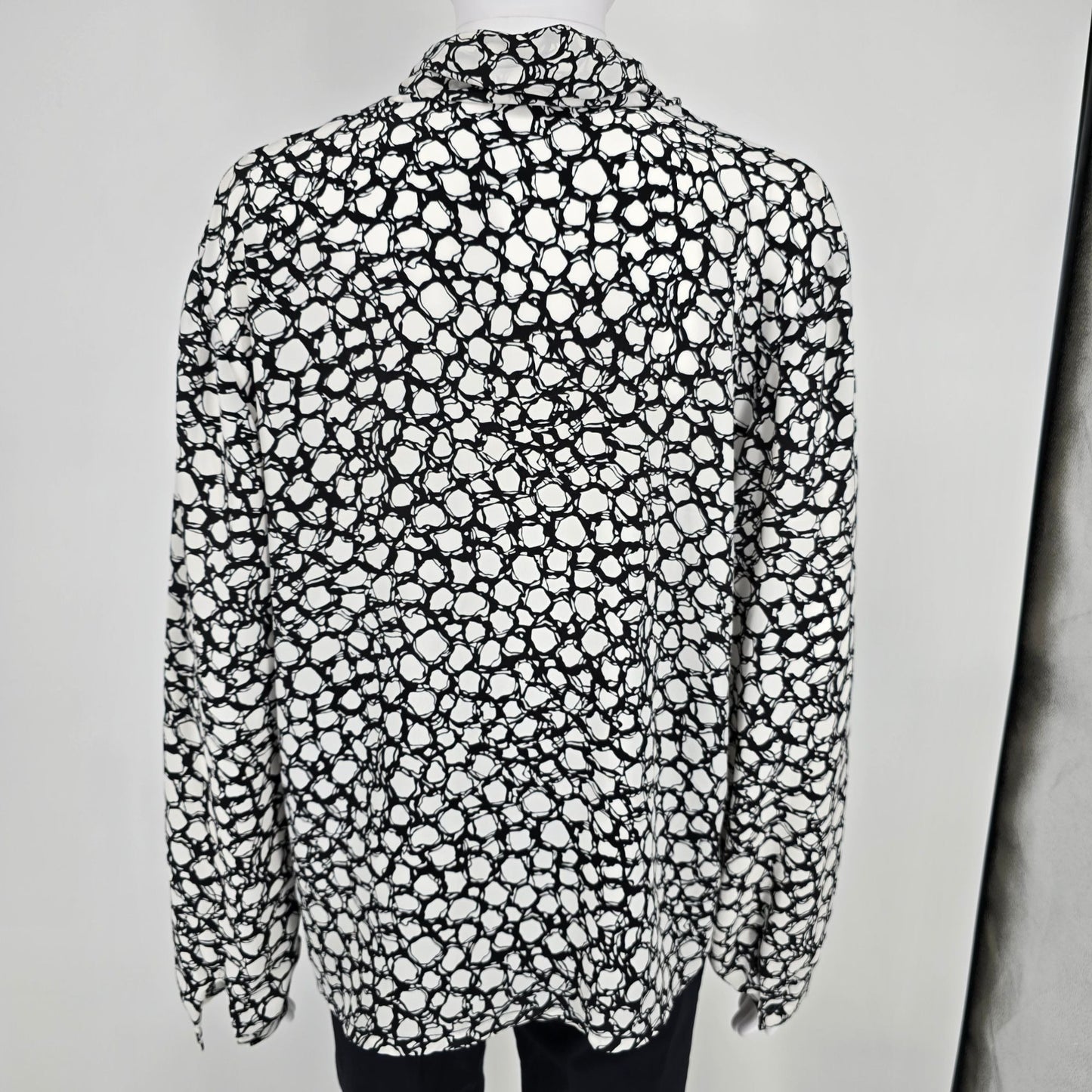 Vintage 1980s Lauren Lee Black/White Abstract Print Neck Tie Blouse (Size 14/L)