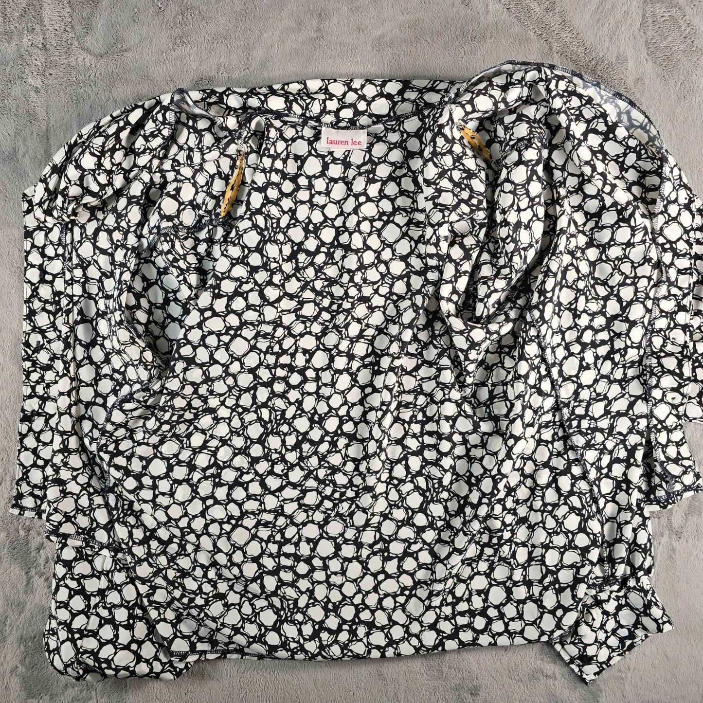 Vintage 1980s Lauren Lee Black/White Abstract Print Neck Tie Blouse (Size 14/L)