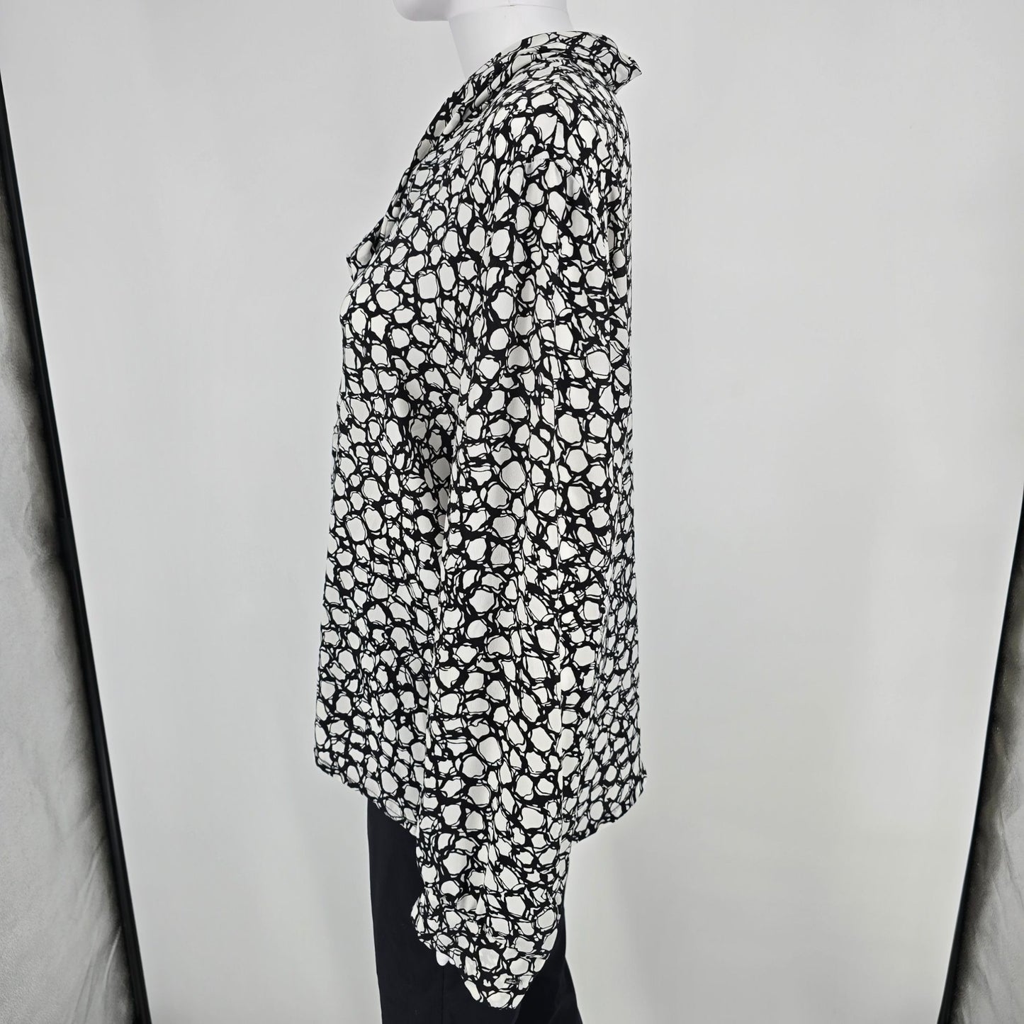 Vintage 1980s Lauren Lee Black/White Abstract Print Neck Tie Blouse (Size 14/L)