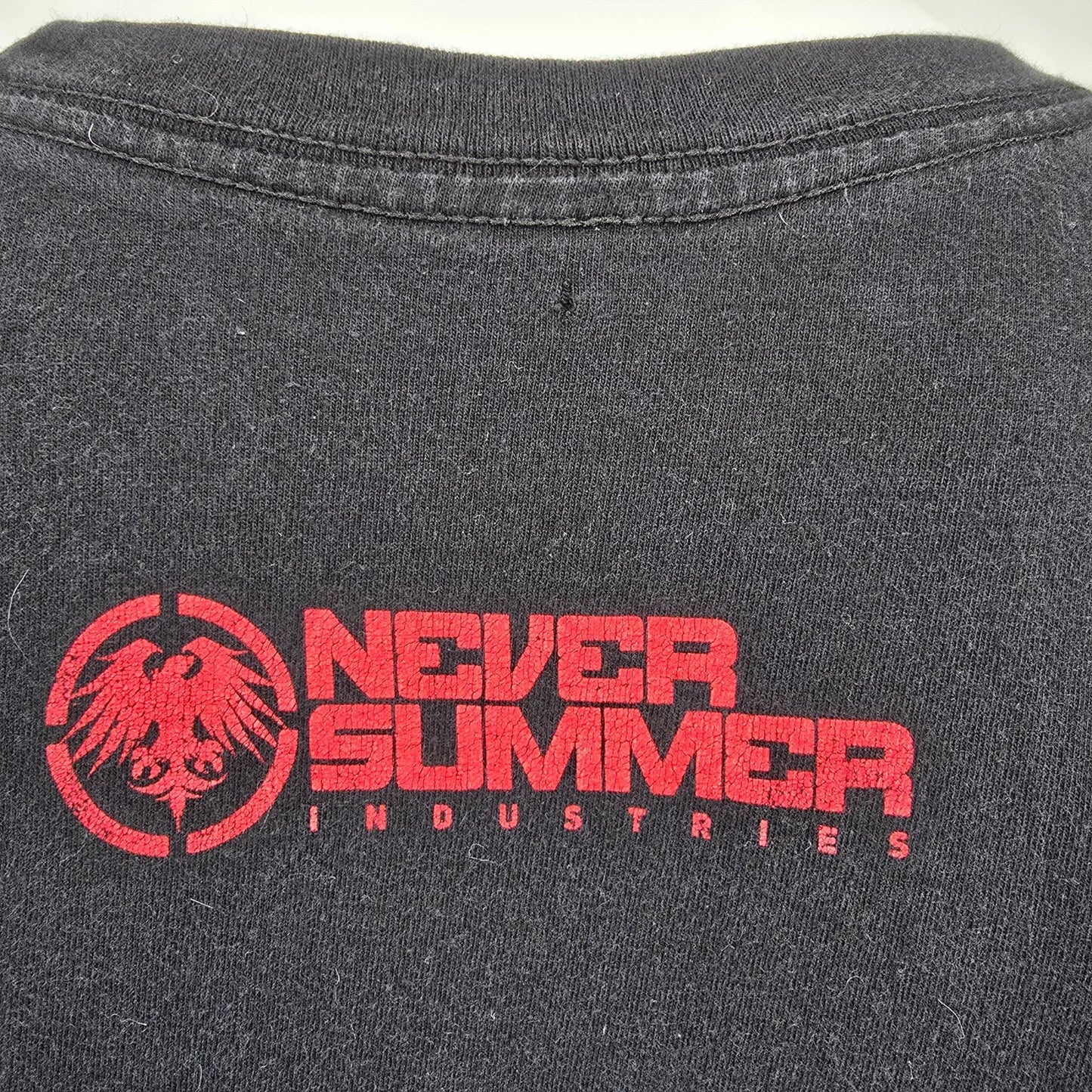 2010s Never Summer Industries "Heritage" Black Snowboarding T-Shirt (L) *Flaw