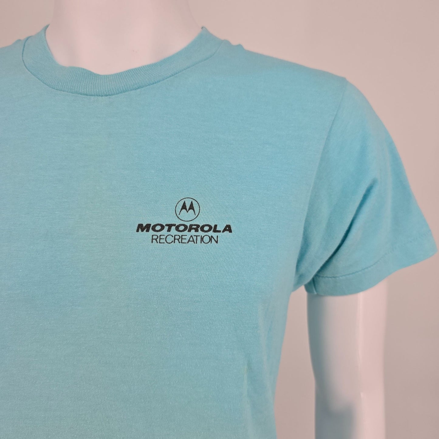 Vintage 1980s Screen Stars Blue Motorola Recreation Employee T-Shirt (S/M)