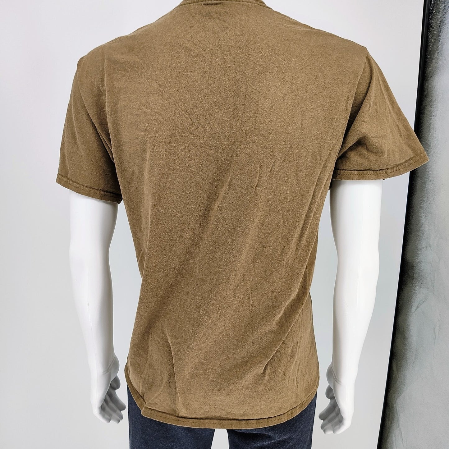 Fashion Nova Luxury Motorsports Japanese Kanji Brown Graphic T-Shirt (Large)
