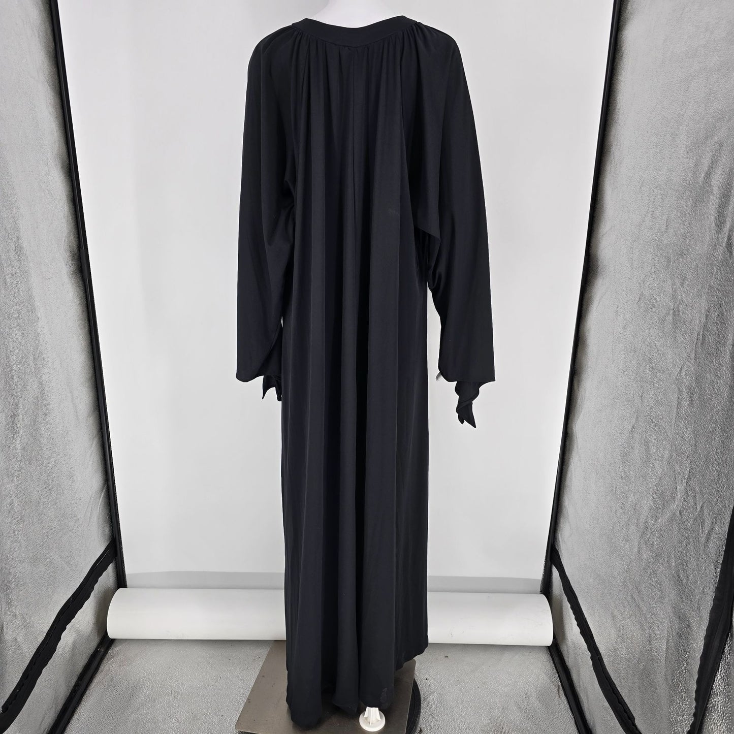 Vintage 1970s Black Caftan V-Neck Wide Sleeve Maxi Lounge/Hostess Dress (XXL)