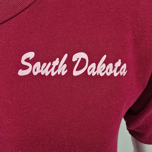 Vintage 1990s Fruit of the Loom Best Burgundy South Dakota Souvenir T-Shirt (L)