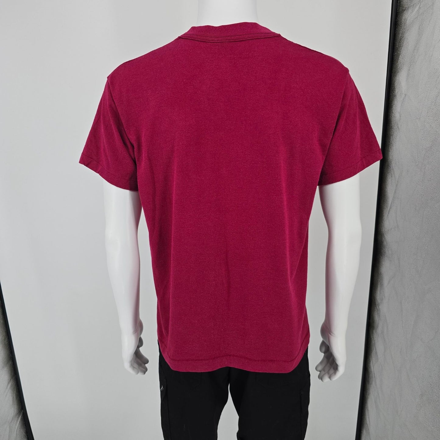 Vintage 1990s Fruit of the Loom Best Burgundy South Dakota Souvenir T-Shirt (L)