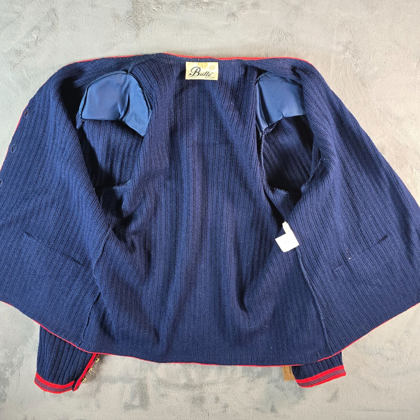 Vintage 1970s Butte Knit Women's Navy/Red Rib-Knit V-Neck Cardigan Sweater (L)