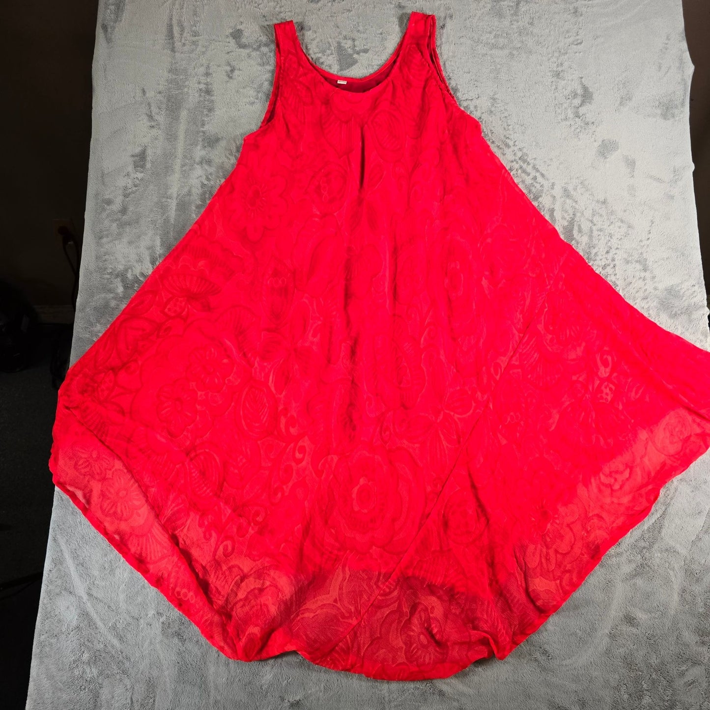Vintage Y2K Red Viscose Sheer Tonal Floral Pattern Sleeveless Trapeze Dress (XL)