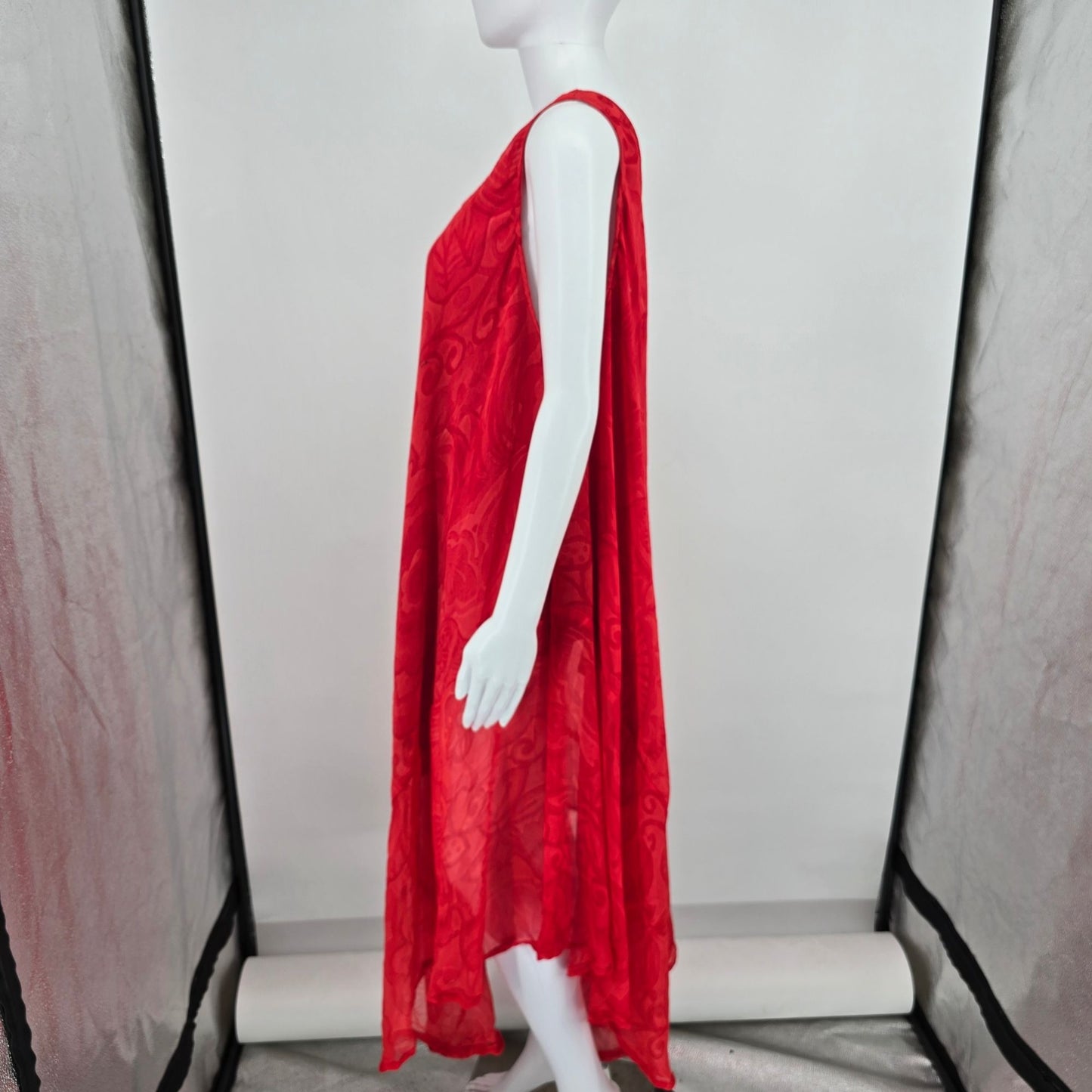 Vintage Y2K Red Viscose Sheer Tonal Floral Pattern Sleeveless Trapeze Dress (XL)