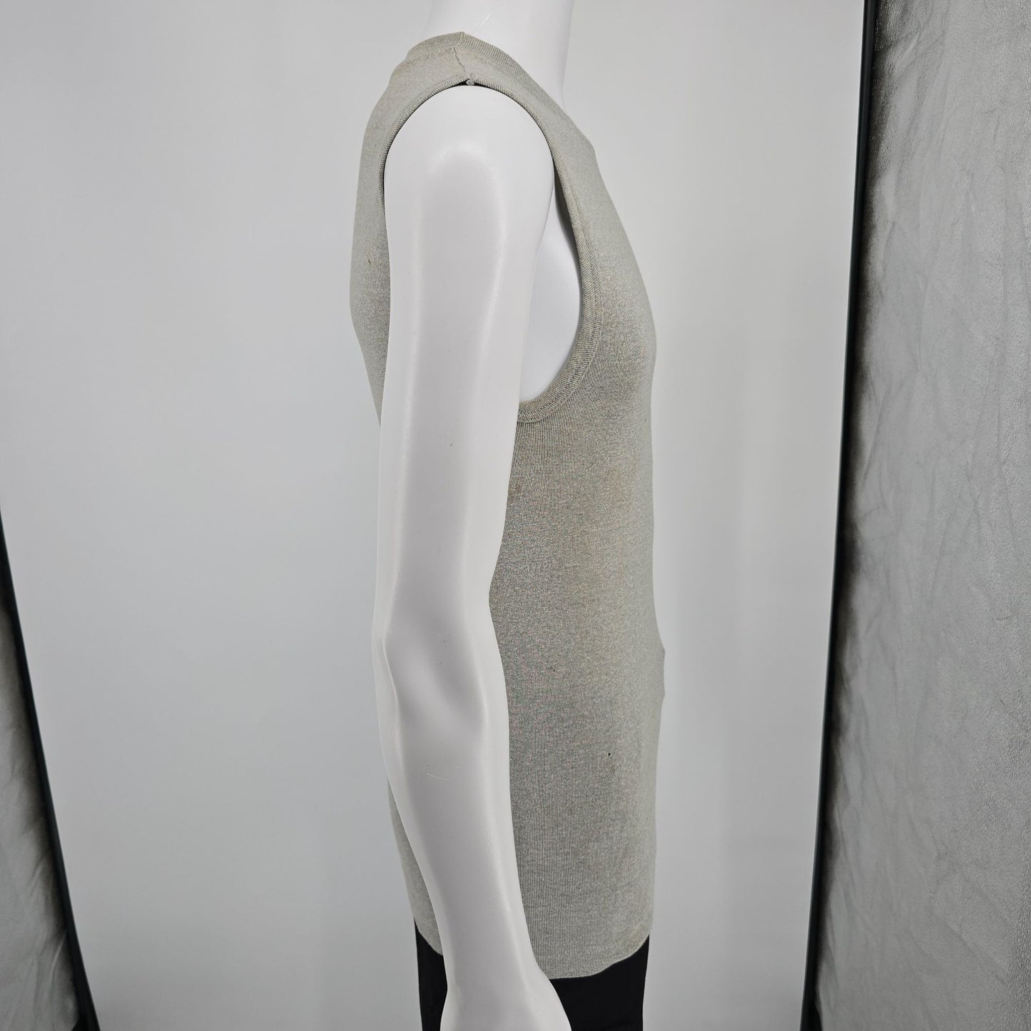 Vintage 1980s Sportswear Heather Gray Ribbed Sleeveless Gym Muscle Tank (XS)