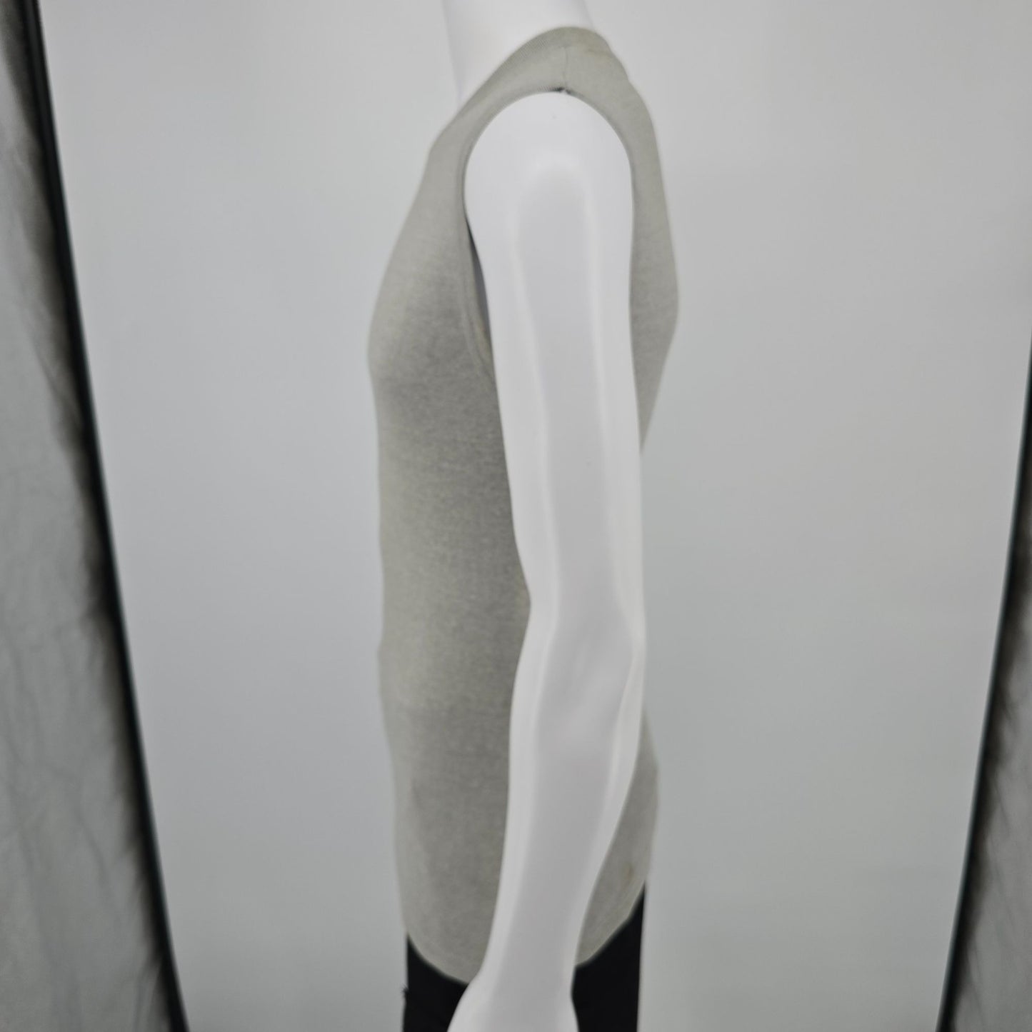 Vintage 1980s Sportswear Heather Gray Ribbed Sleeveless Gym Muscle Tank (XS)
